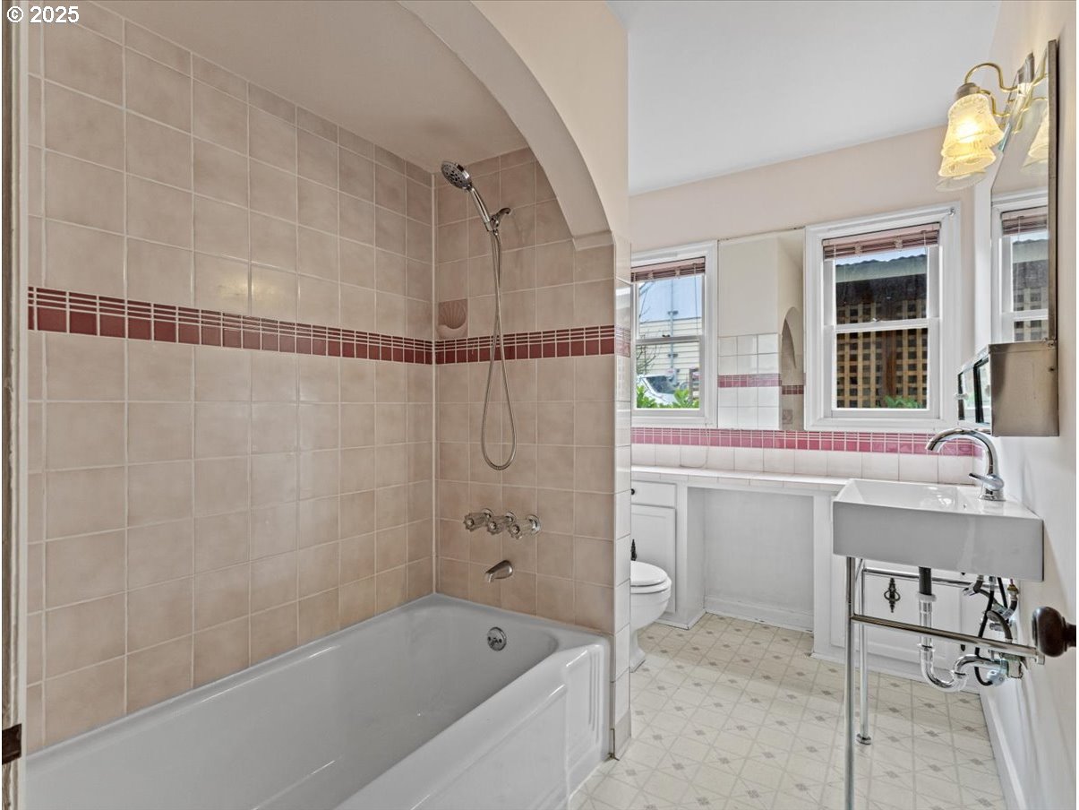 4128 Se Franklin St Property Photo 11