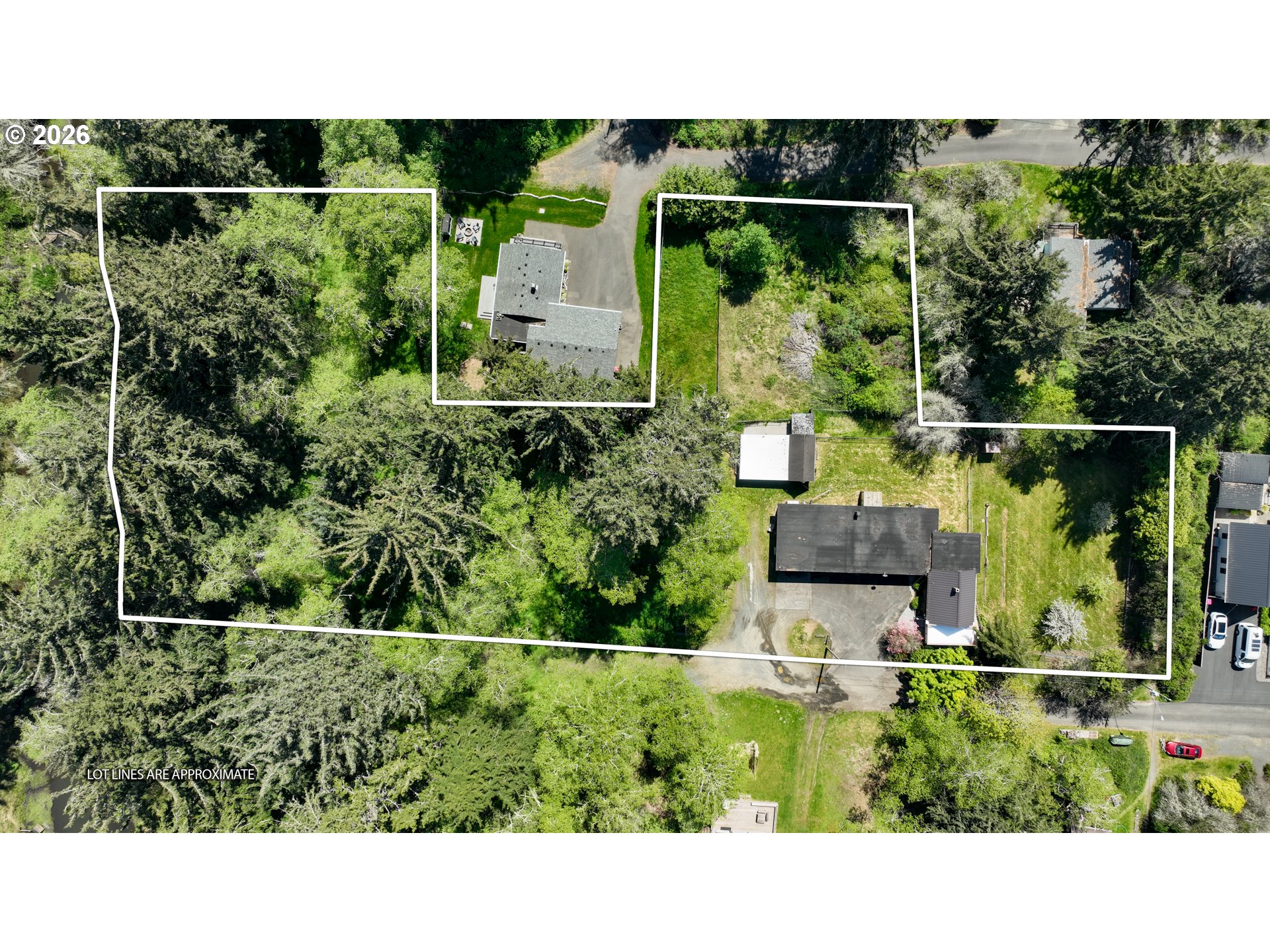735 3rd Ave Property Photo 3