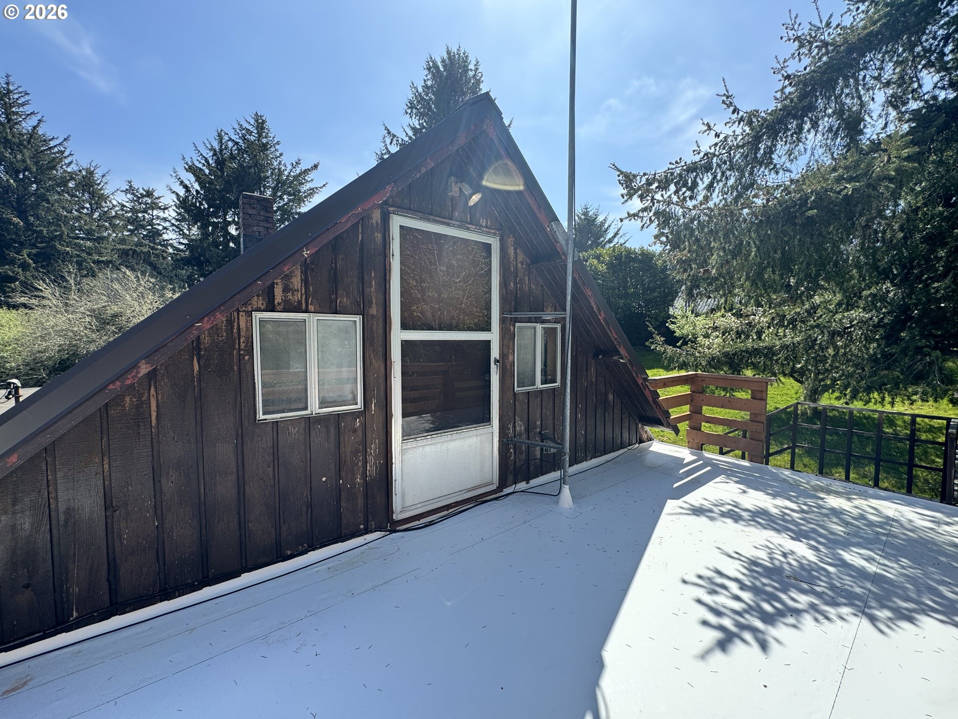735 3rd Ave Property Photo 10