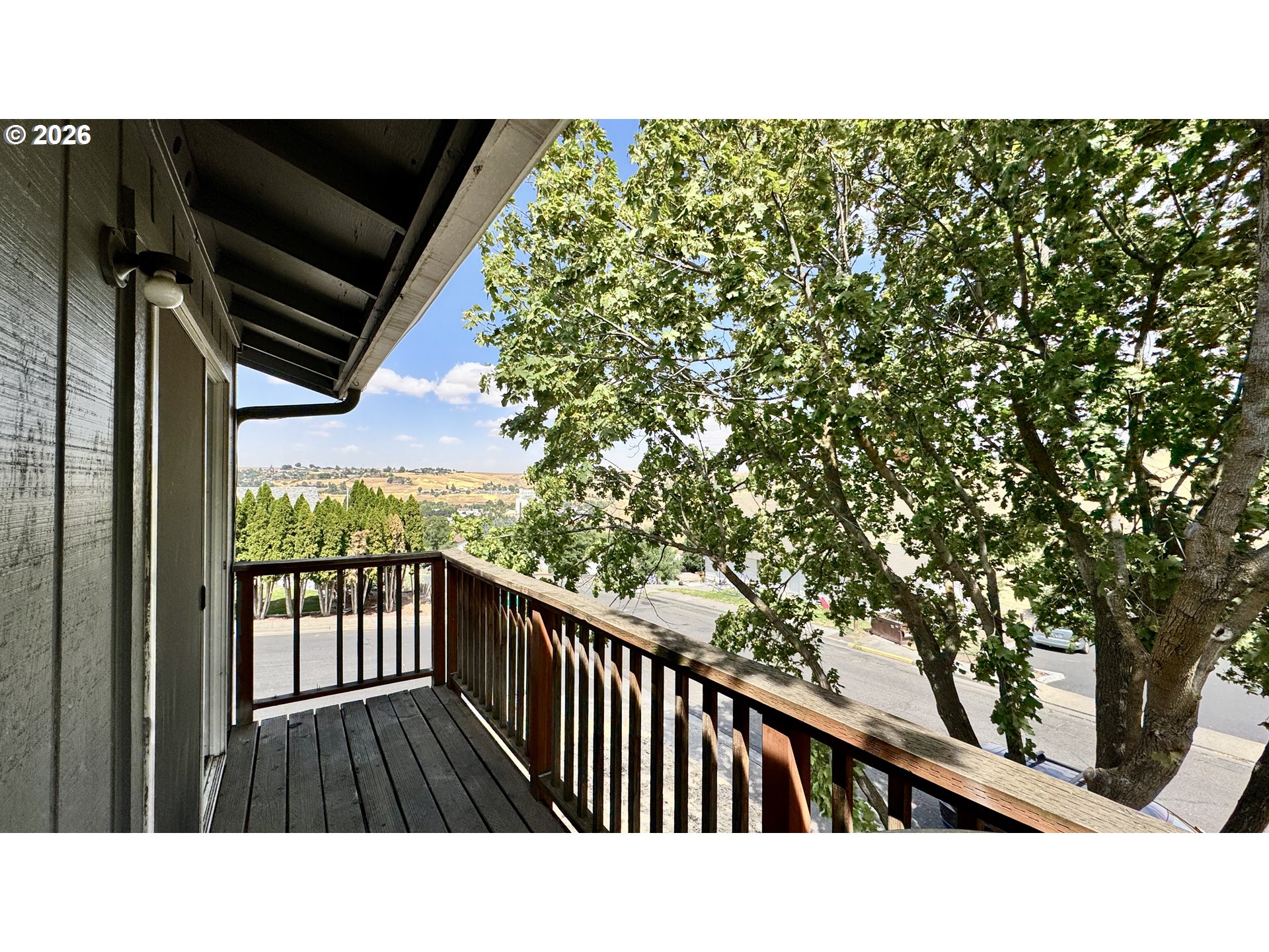120 Se Jay Ave Property Photo 2