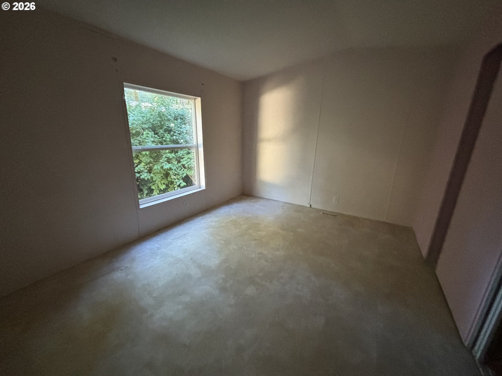 64 Outer Dr Property Photo 3