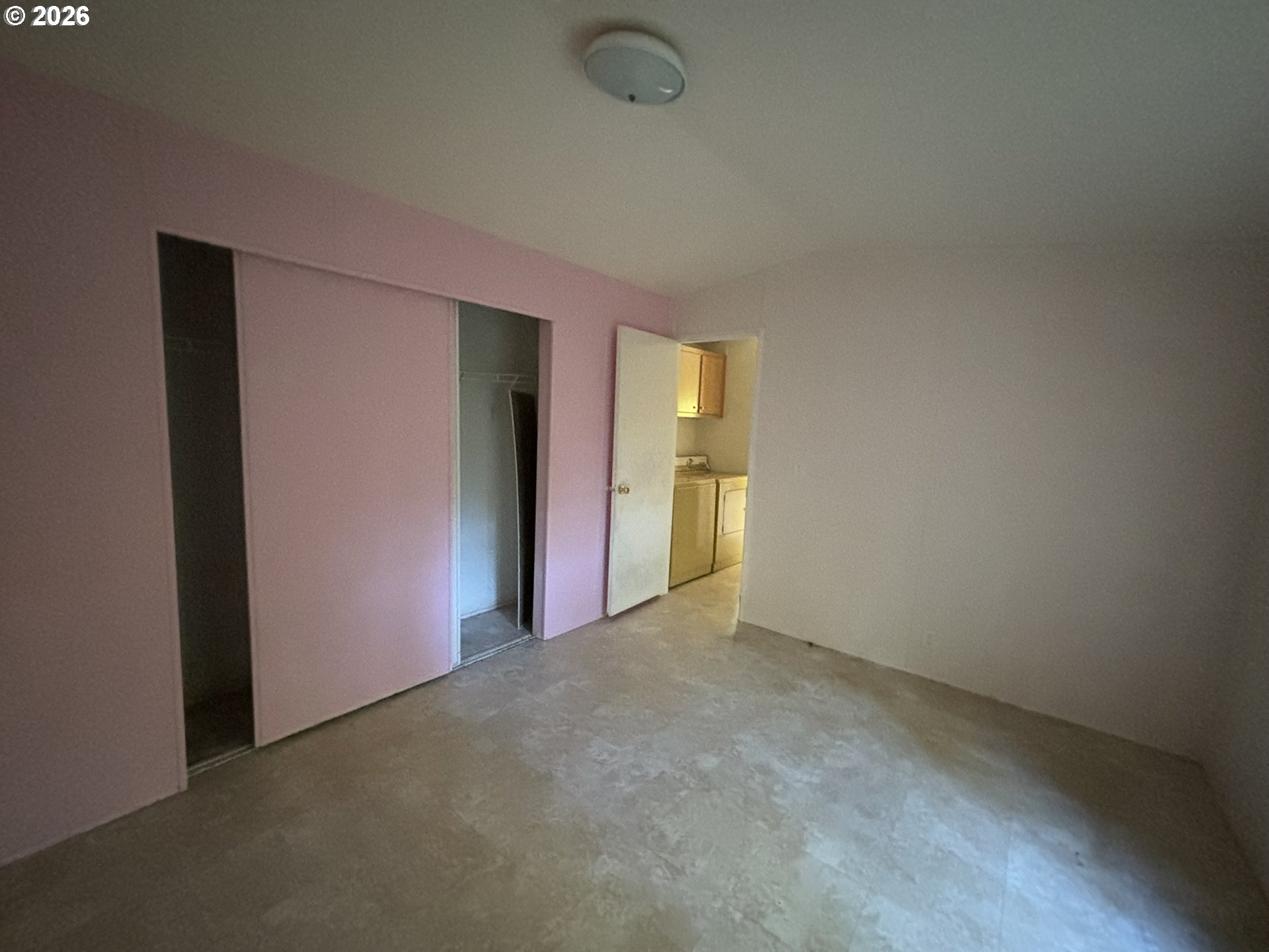 64 Outer Dr Property Photo 4
