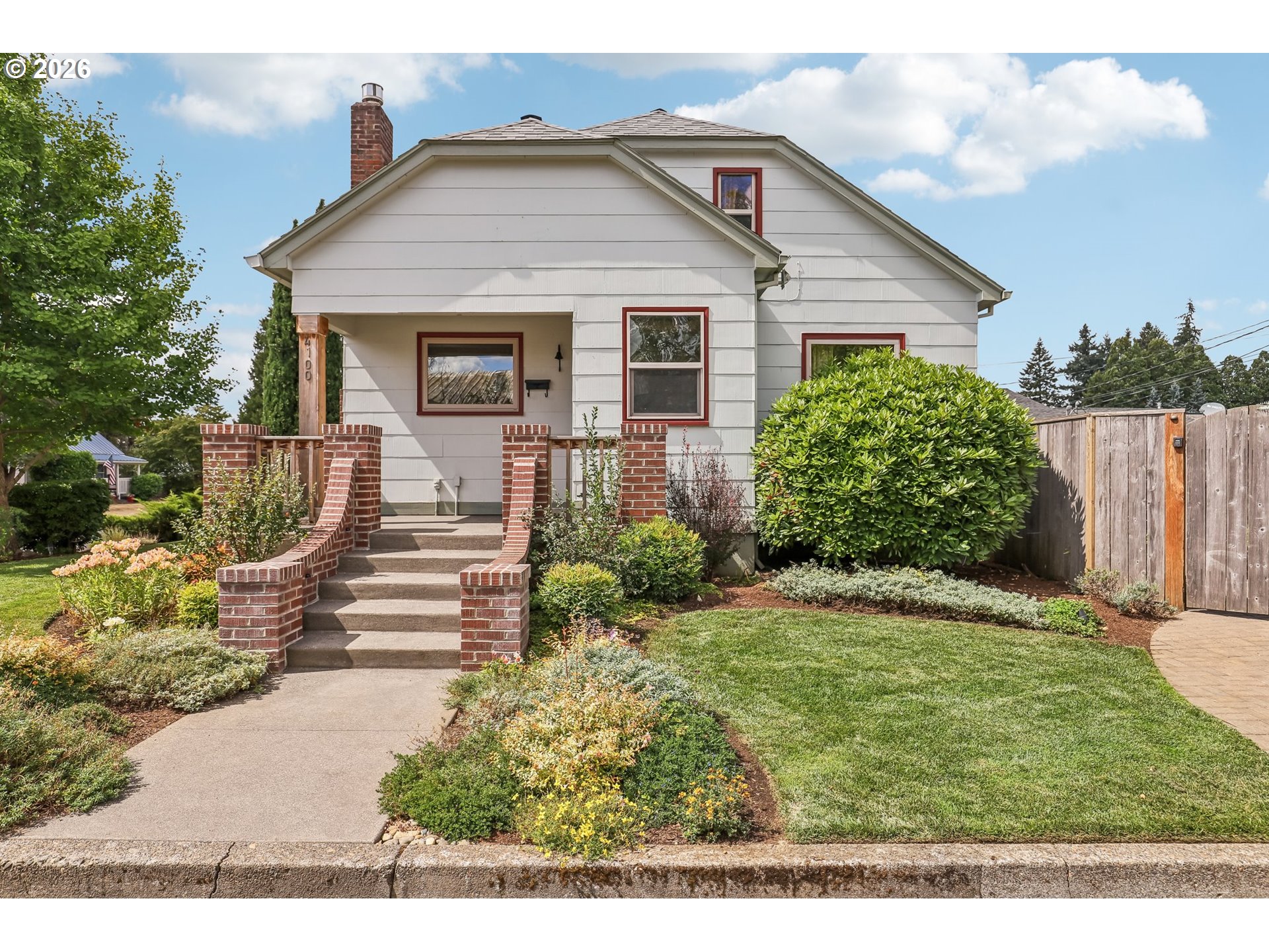 4100 CRESTON AVE Property Photo 1
