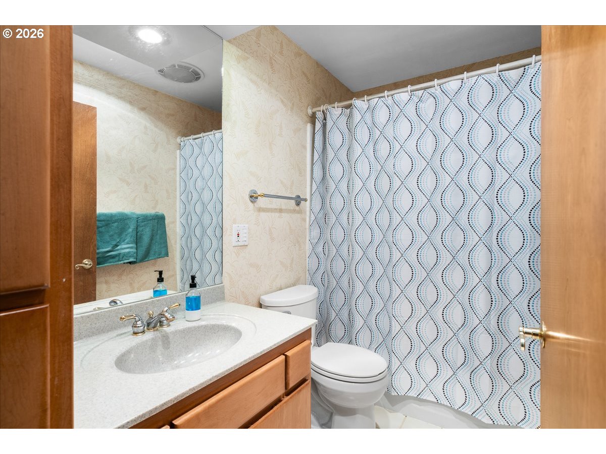 235 Se Kevin Way Property Photo 34