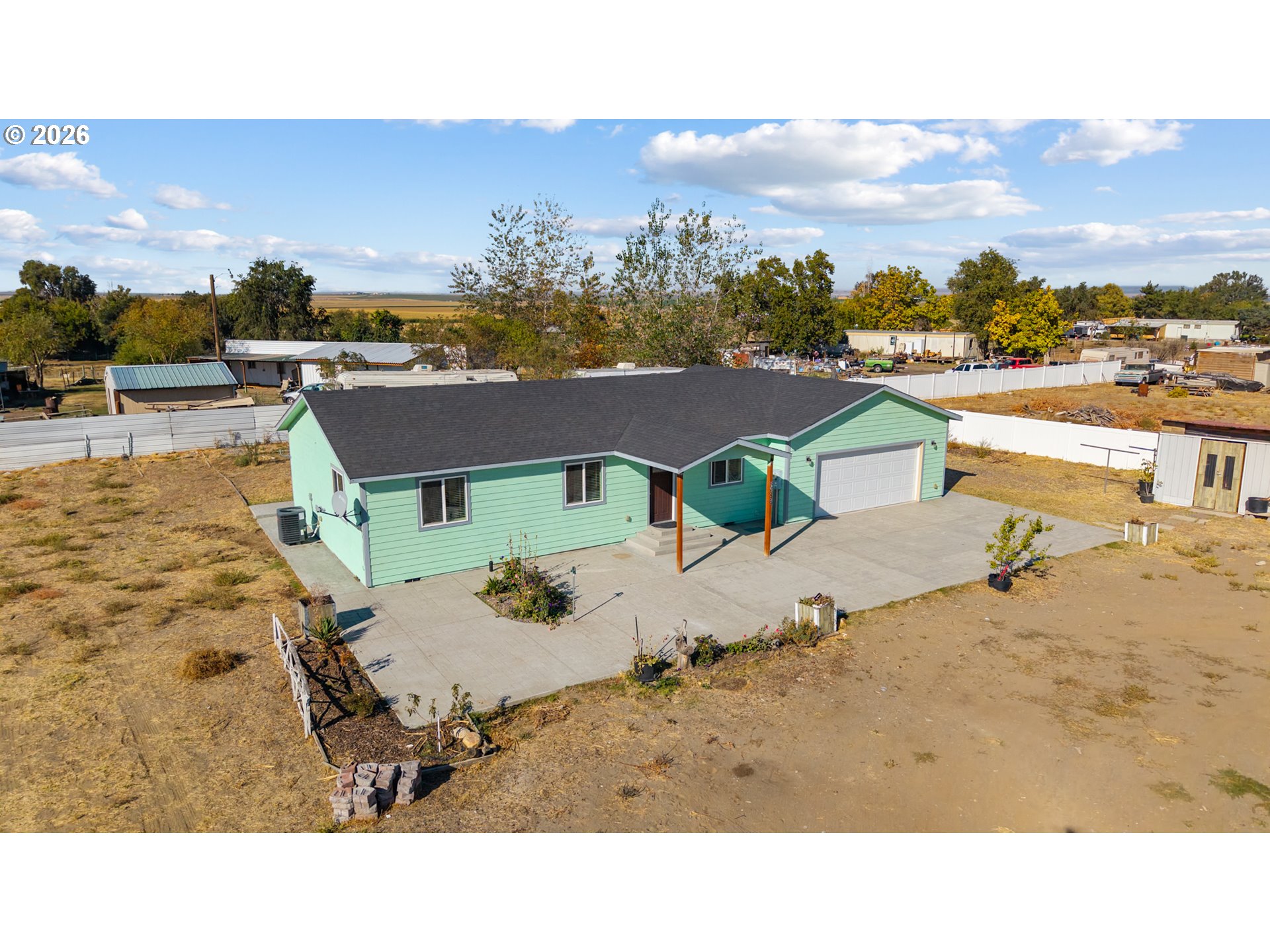 80696 Wagon Wheel Loop Property Photo 1