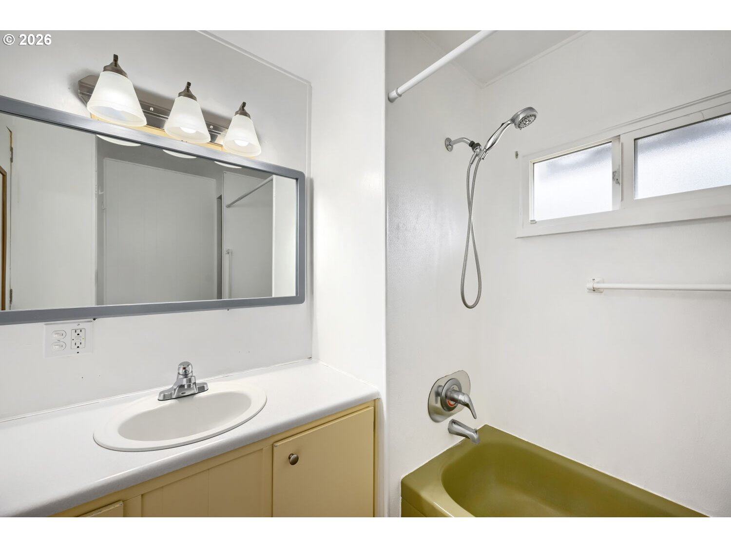 501 Division Ave 60 Property Photo 10