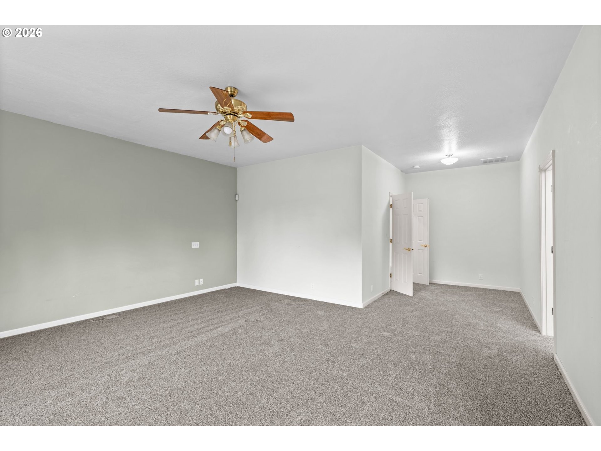 610 Holly Ave Property Photo 16