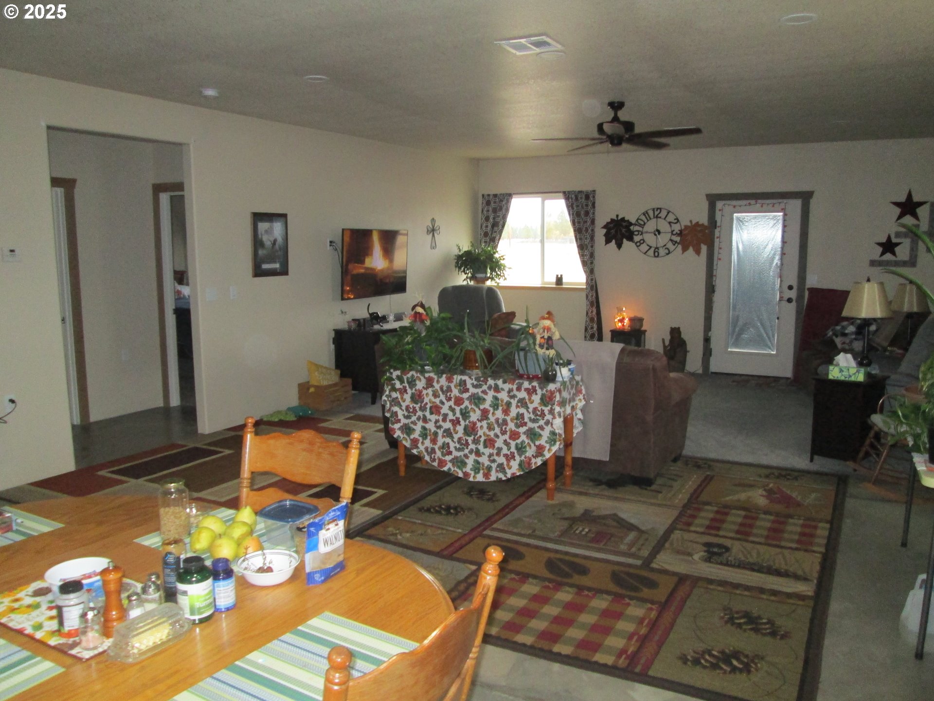 404 N Pendleton Ave Property Photo 8