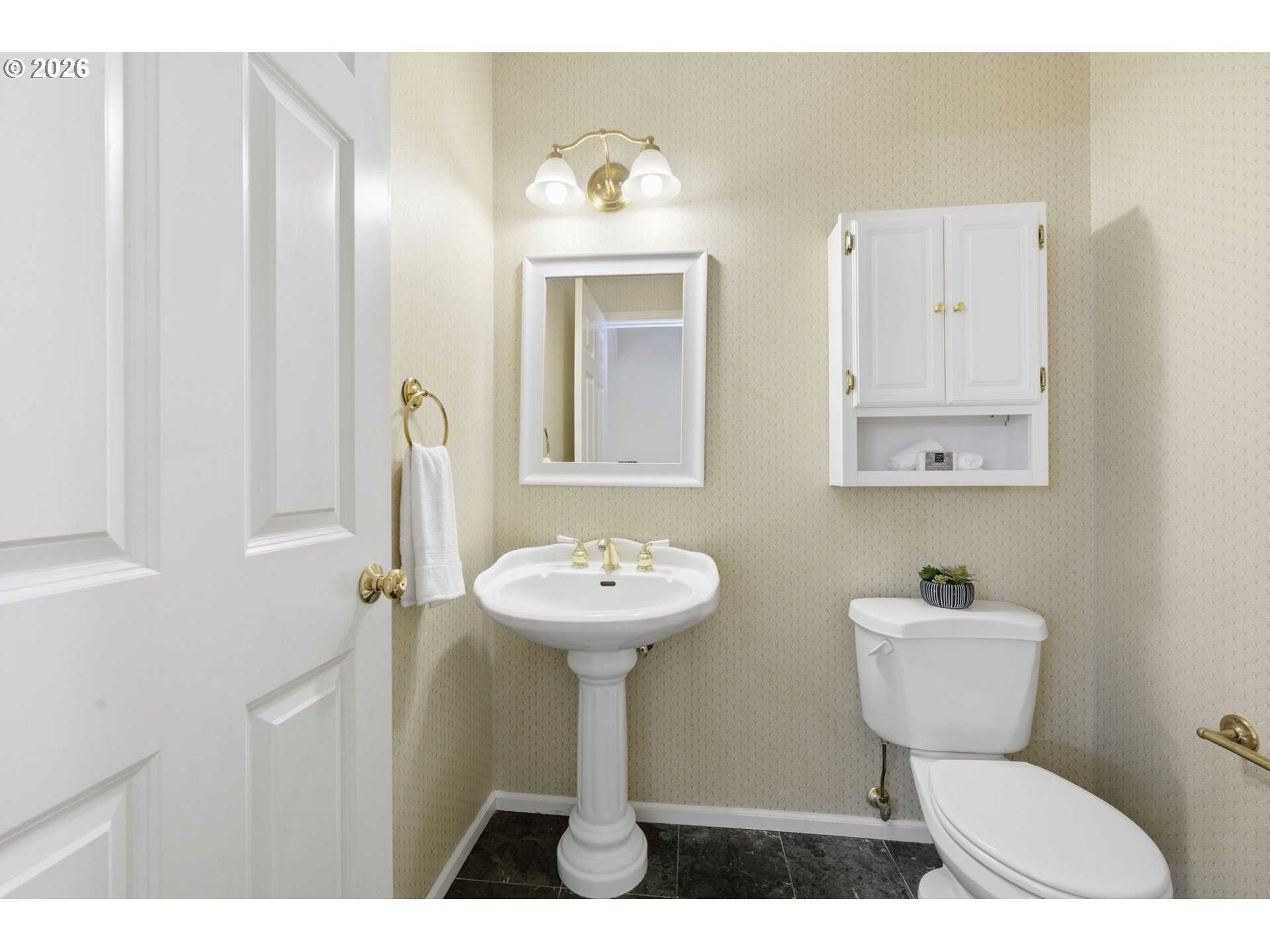3325 Park Hills Dr Property Photo 14