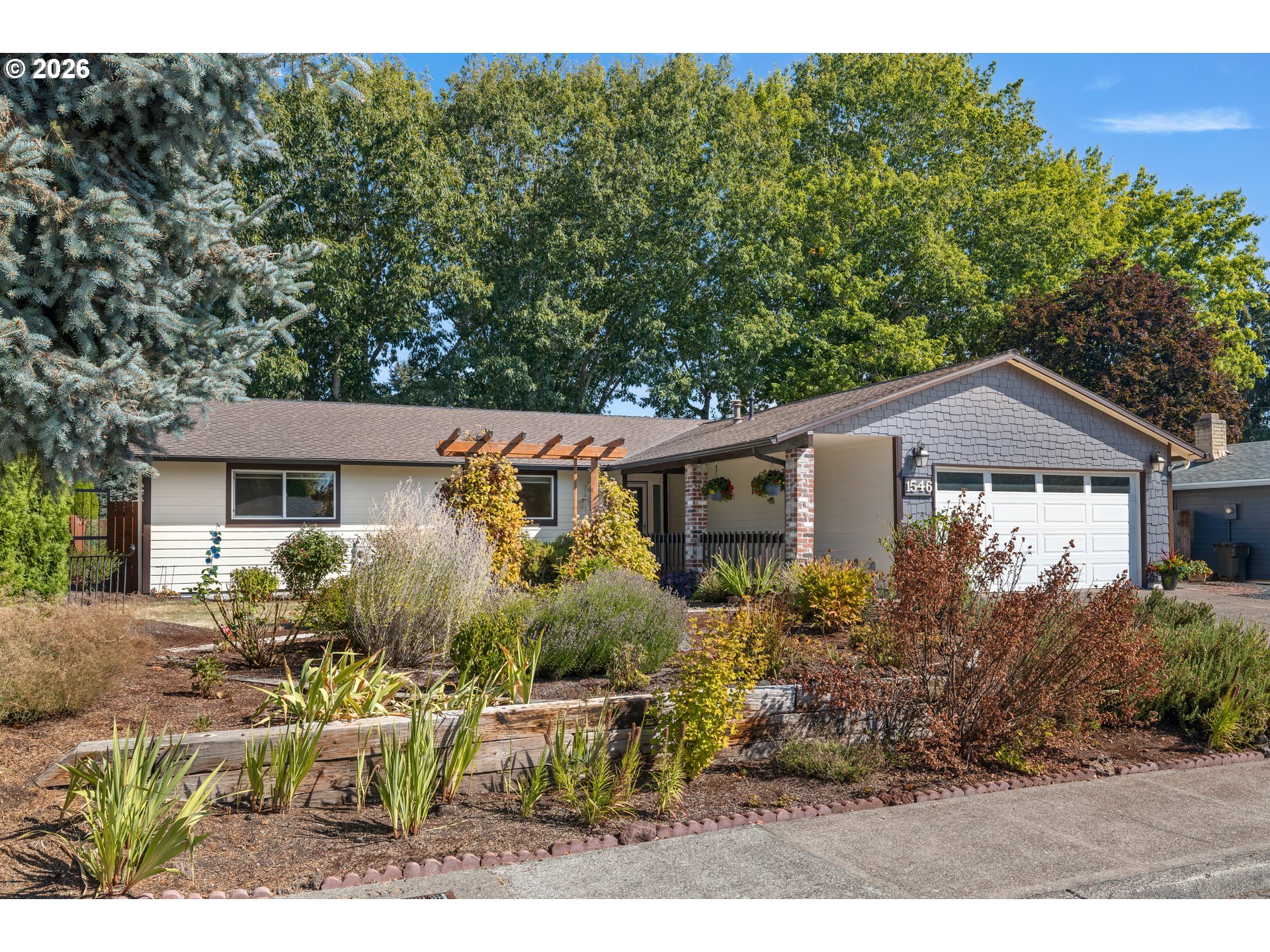1546 Se 52nd Ave Property Photo 1