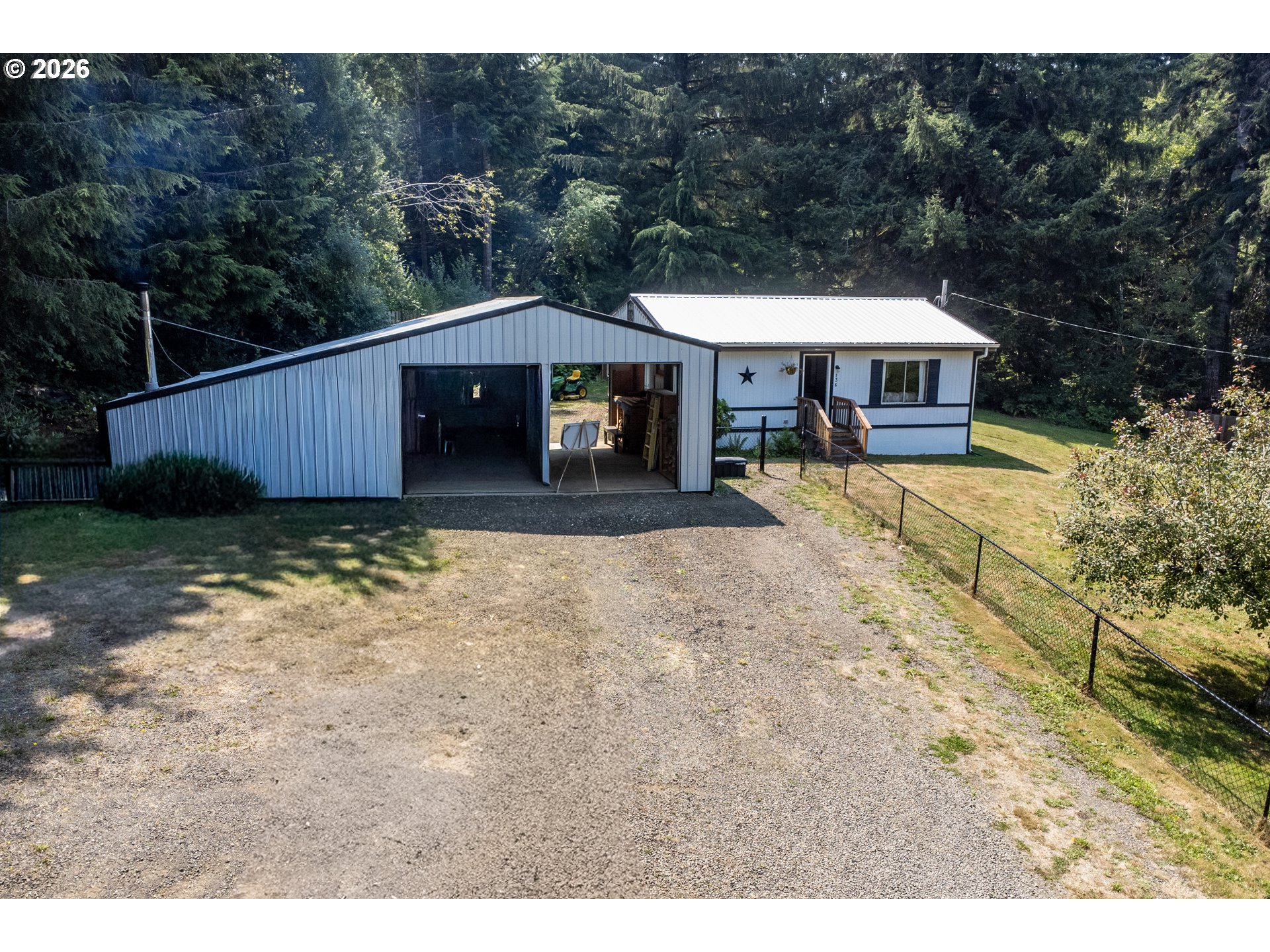 136 N Davis Ln Property Photo 1