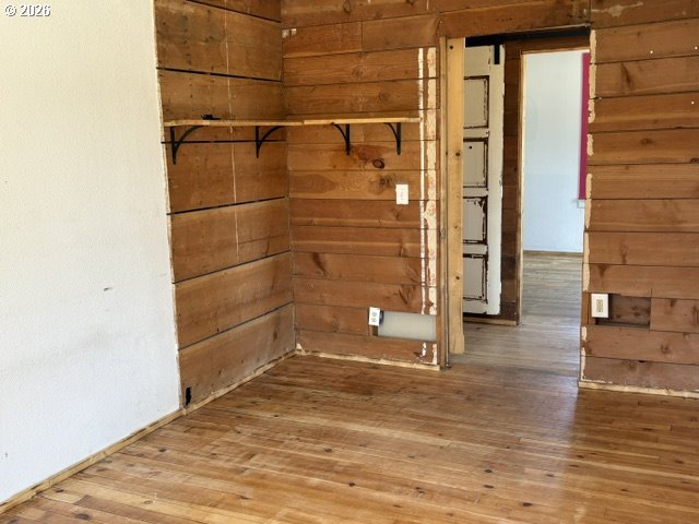 150 E Franklin Ave Property Photo 34