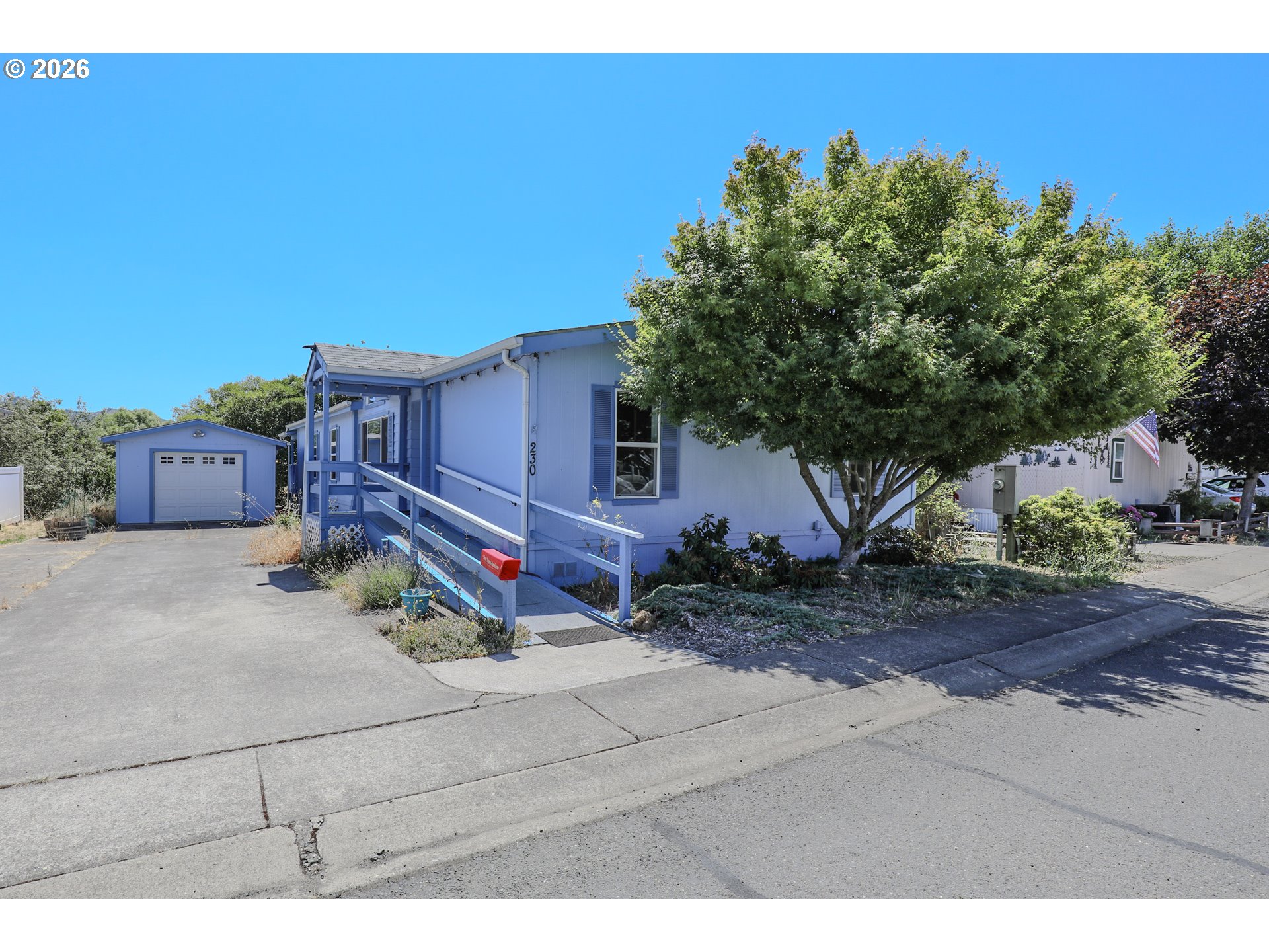 230 Owyhee Ln Property Photo 2