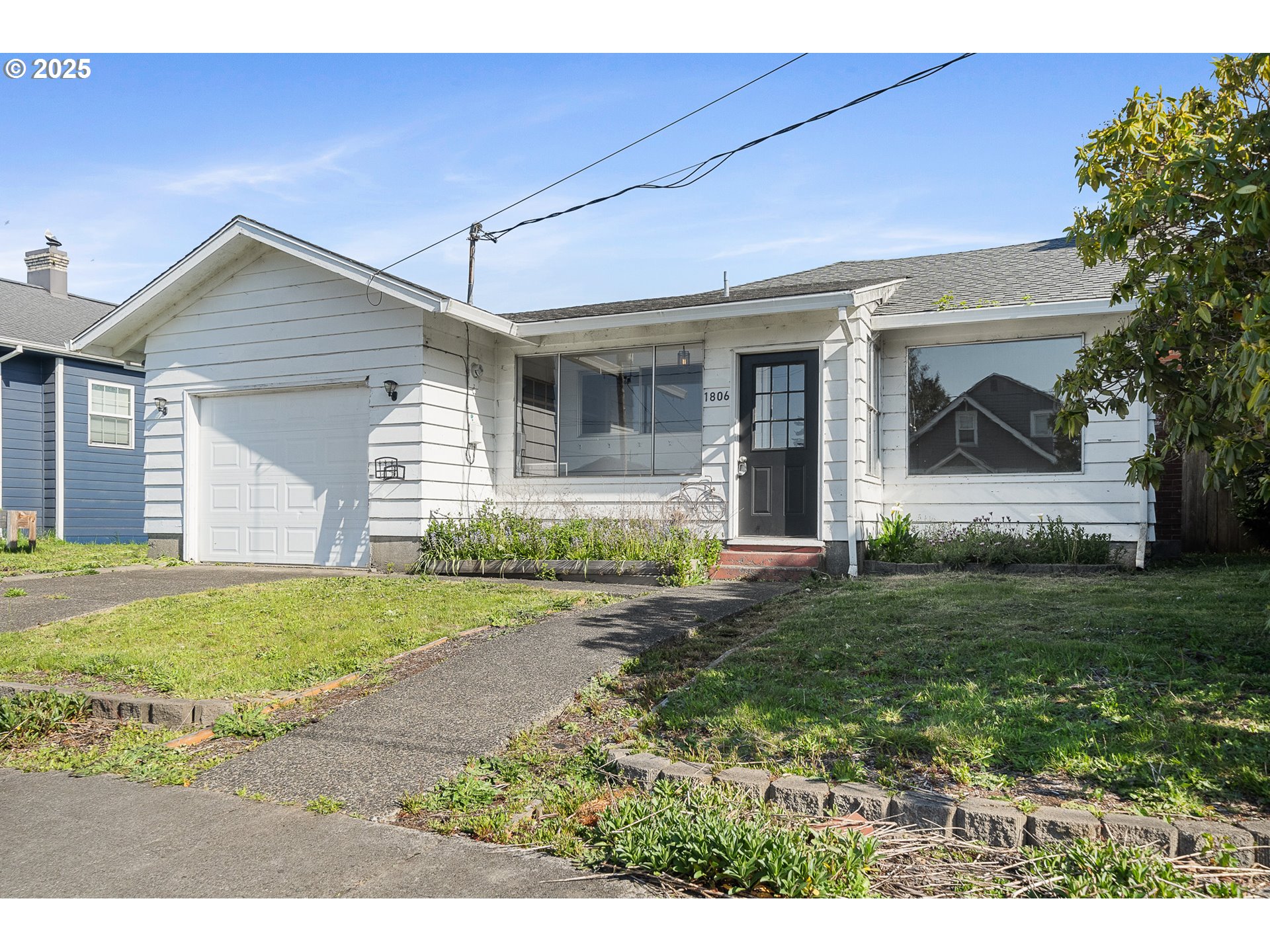 1806 8th St Property Photo 2