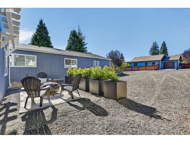 653 Ne Snohomish Ave Property Photo 40