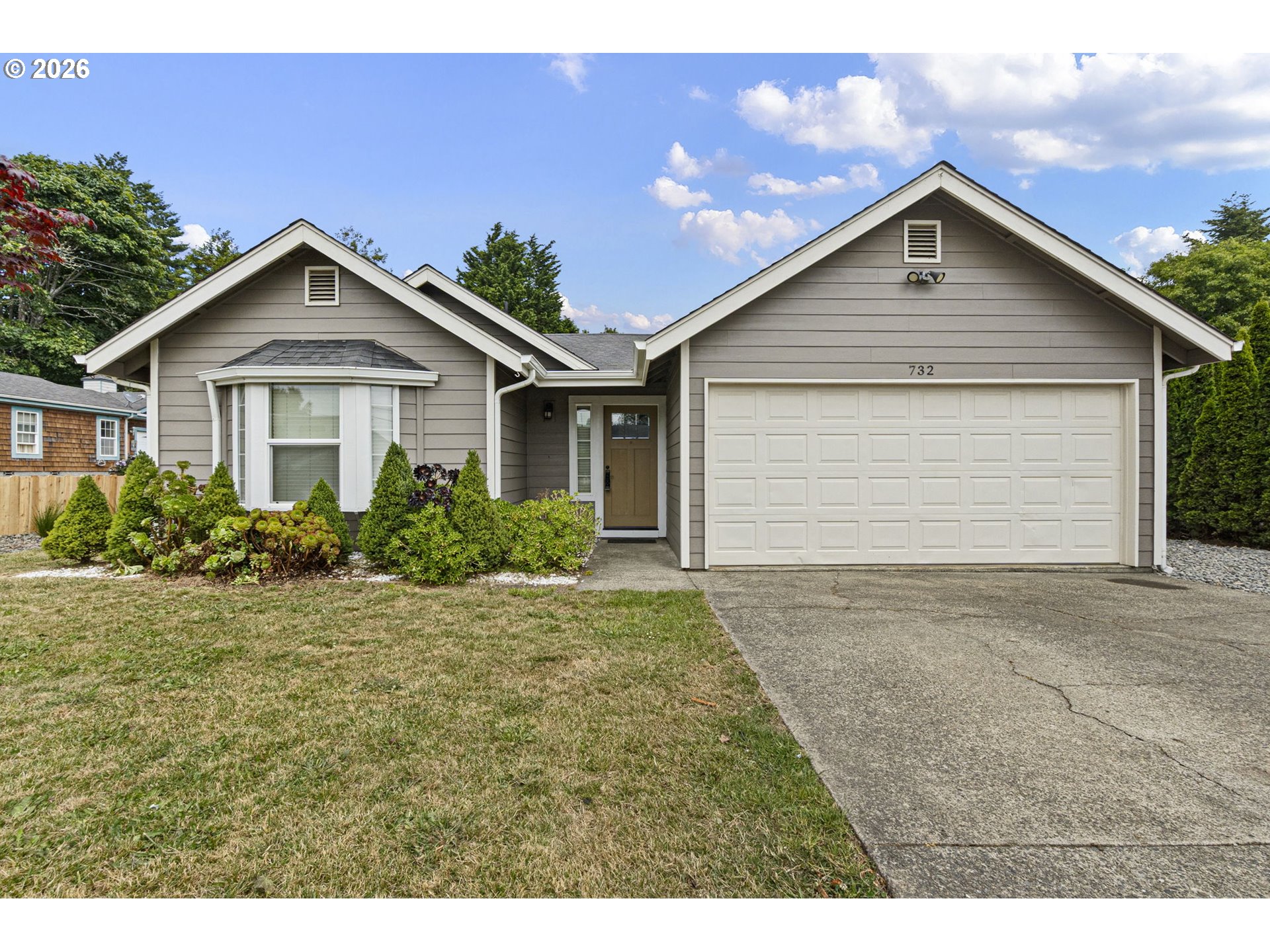 732 3RD ST Property Photo 1