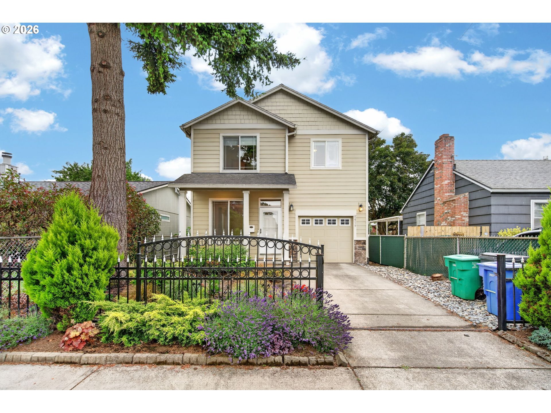 6628 SE REEDWAY ST Property Photo 1