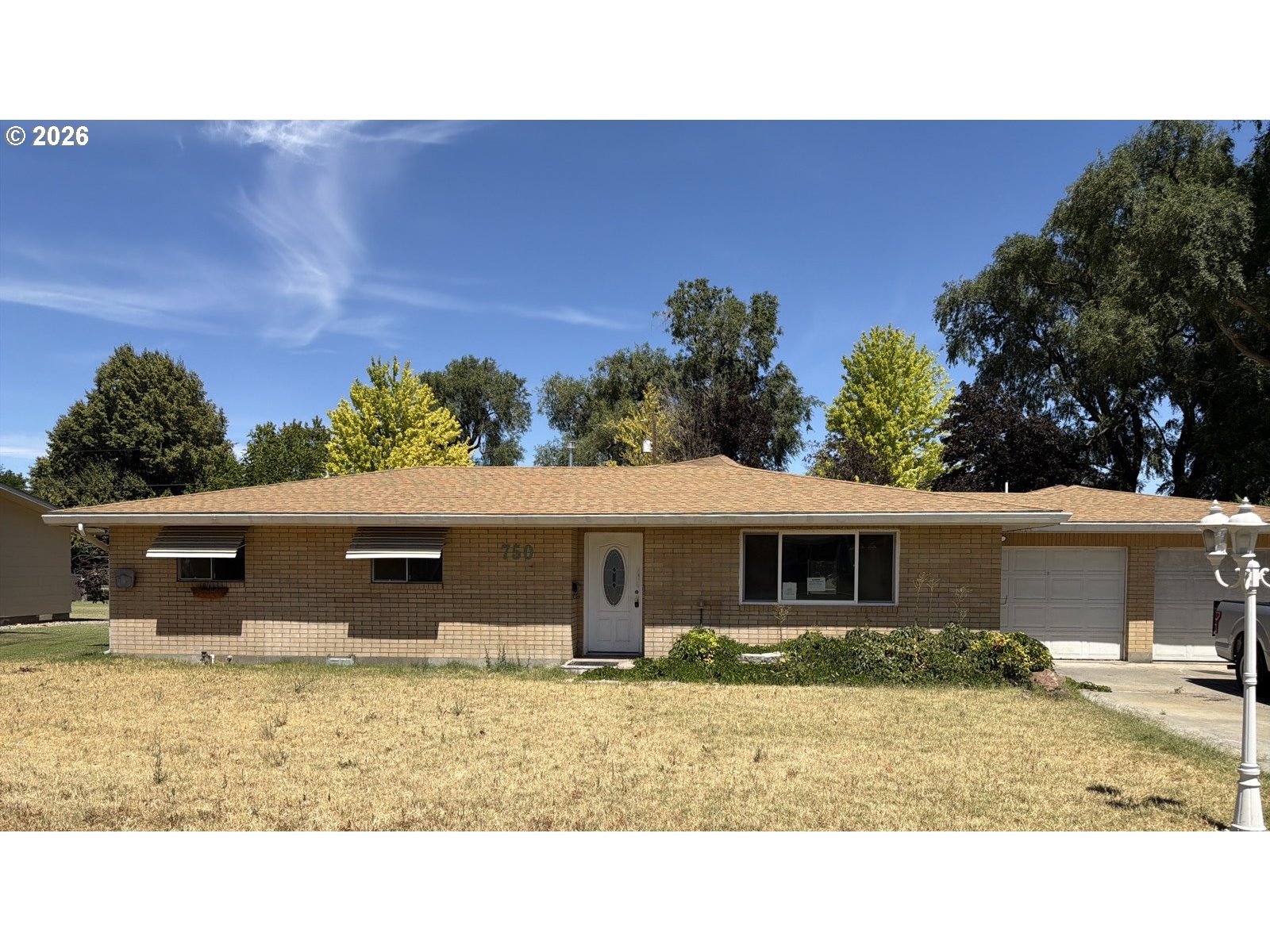750 W Quince Ave Property Photo 1