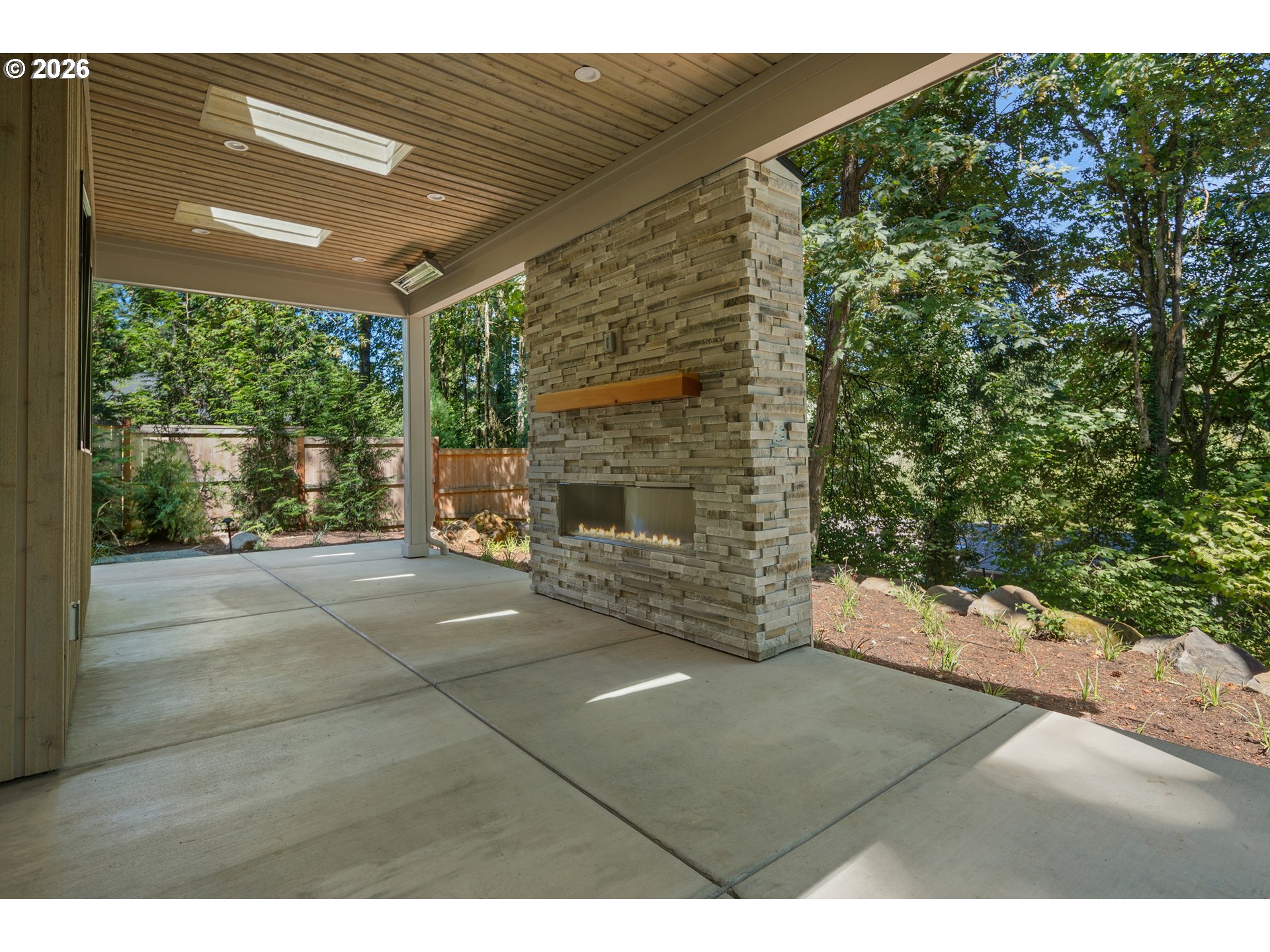17950 Kelok Rd Property Photo 22