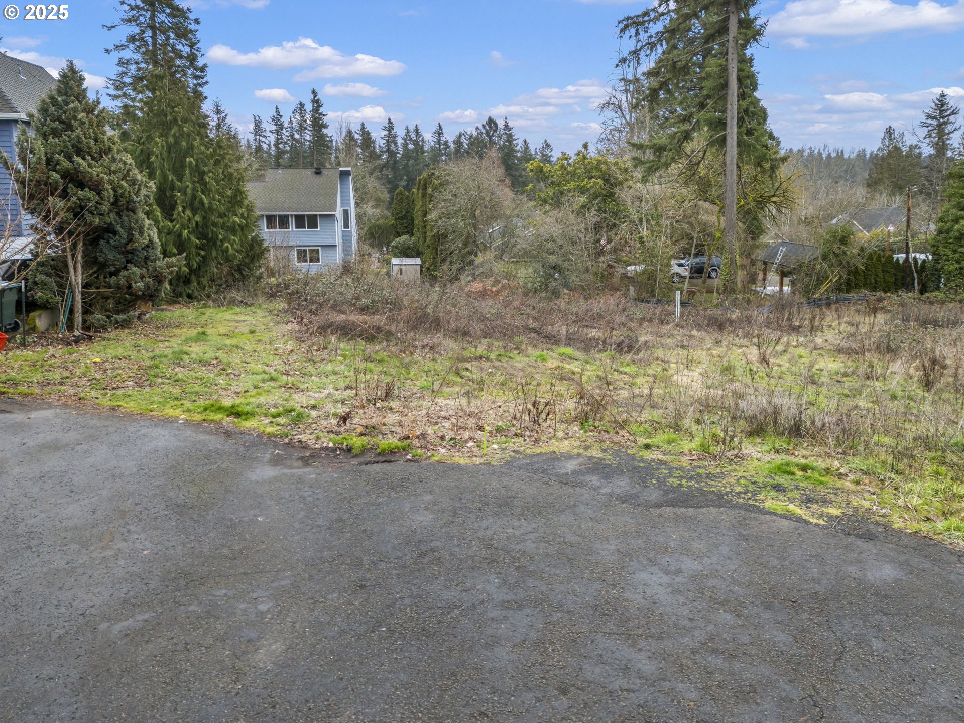 10216 Nw Lee St Property Photo 3