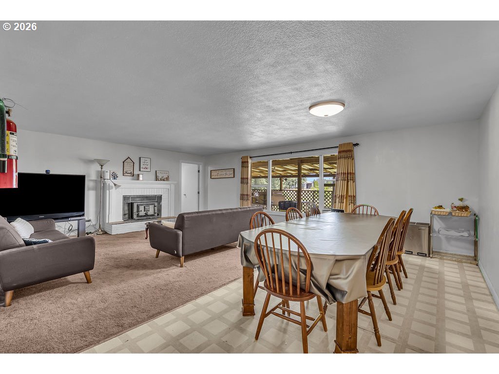 6637 Rochester St Property Photo 20