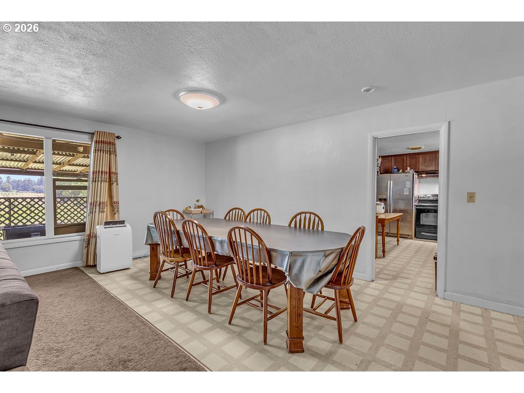 6637 Rochester St Property Photo 21