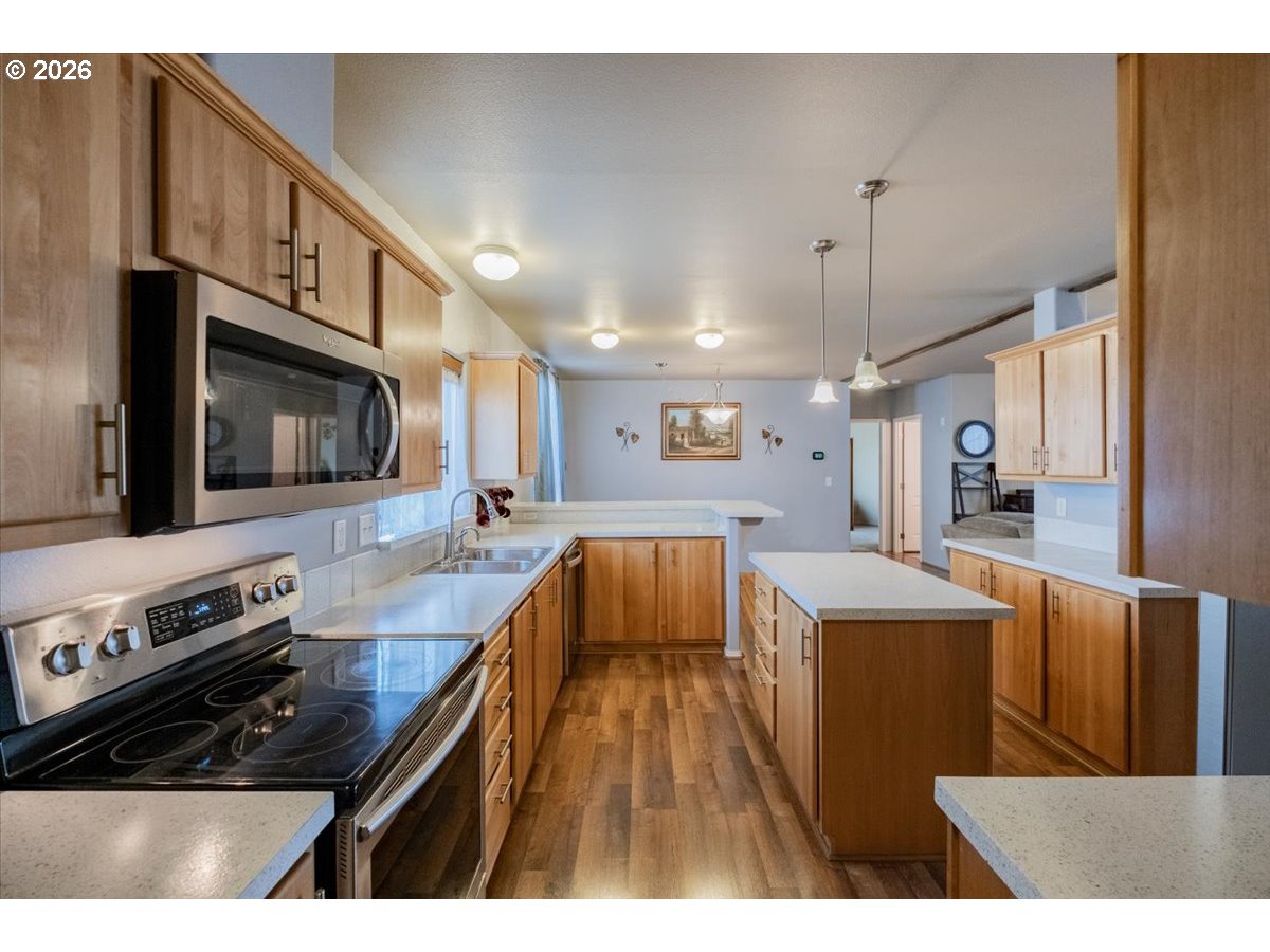 300 Se Lacreole Dr 212 Property Photo 3