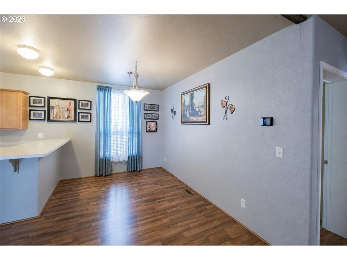 300 Se Lacreole Dr 212 Property Photo 12