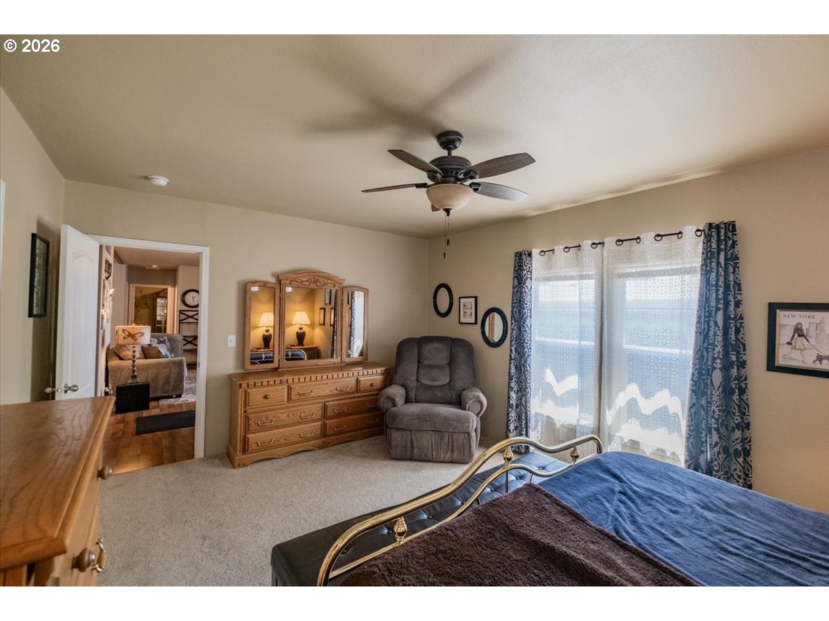 300 Se Lacreole Dr 212 Property Photo 20
