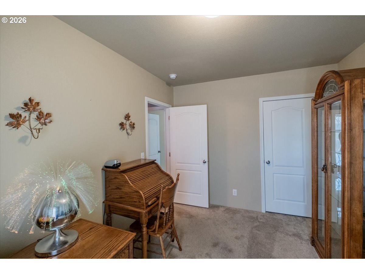 300 Se Lacreole Dr 212 Property Photo 23
