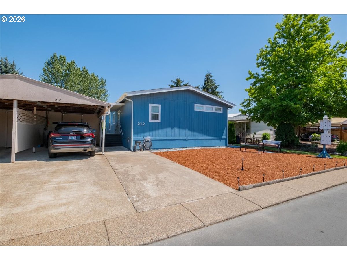 300 Se Lacreole Dr 212 Property Photo 28