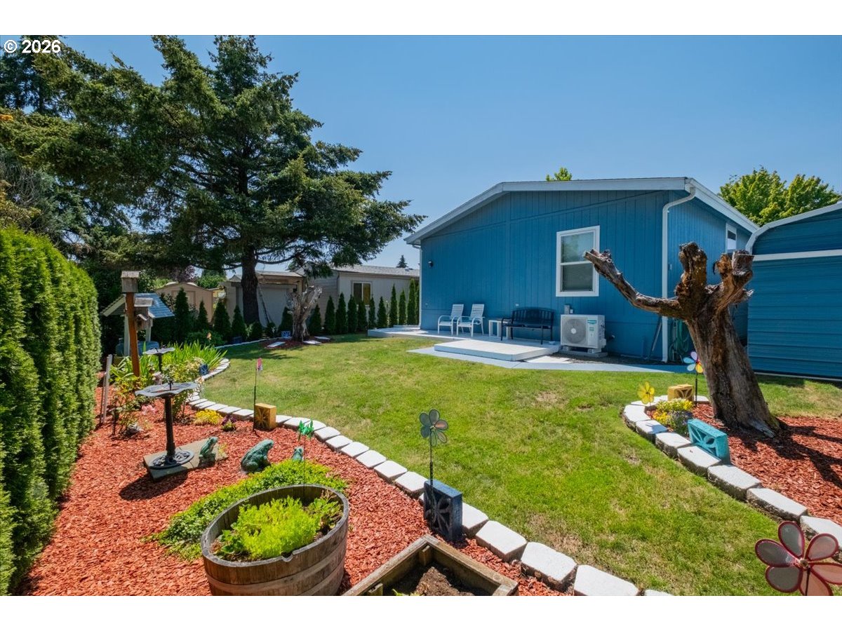 300 Se Lacreole Dr 212 Property Photo 37