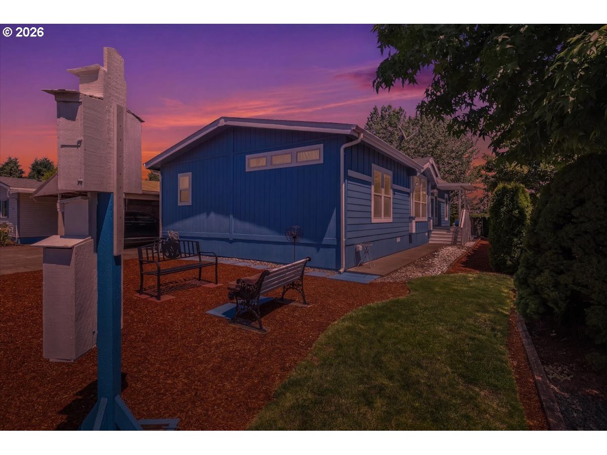 300 Se Lacreole Dr 212 Property Photo 43