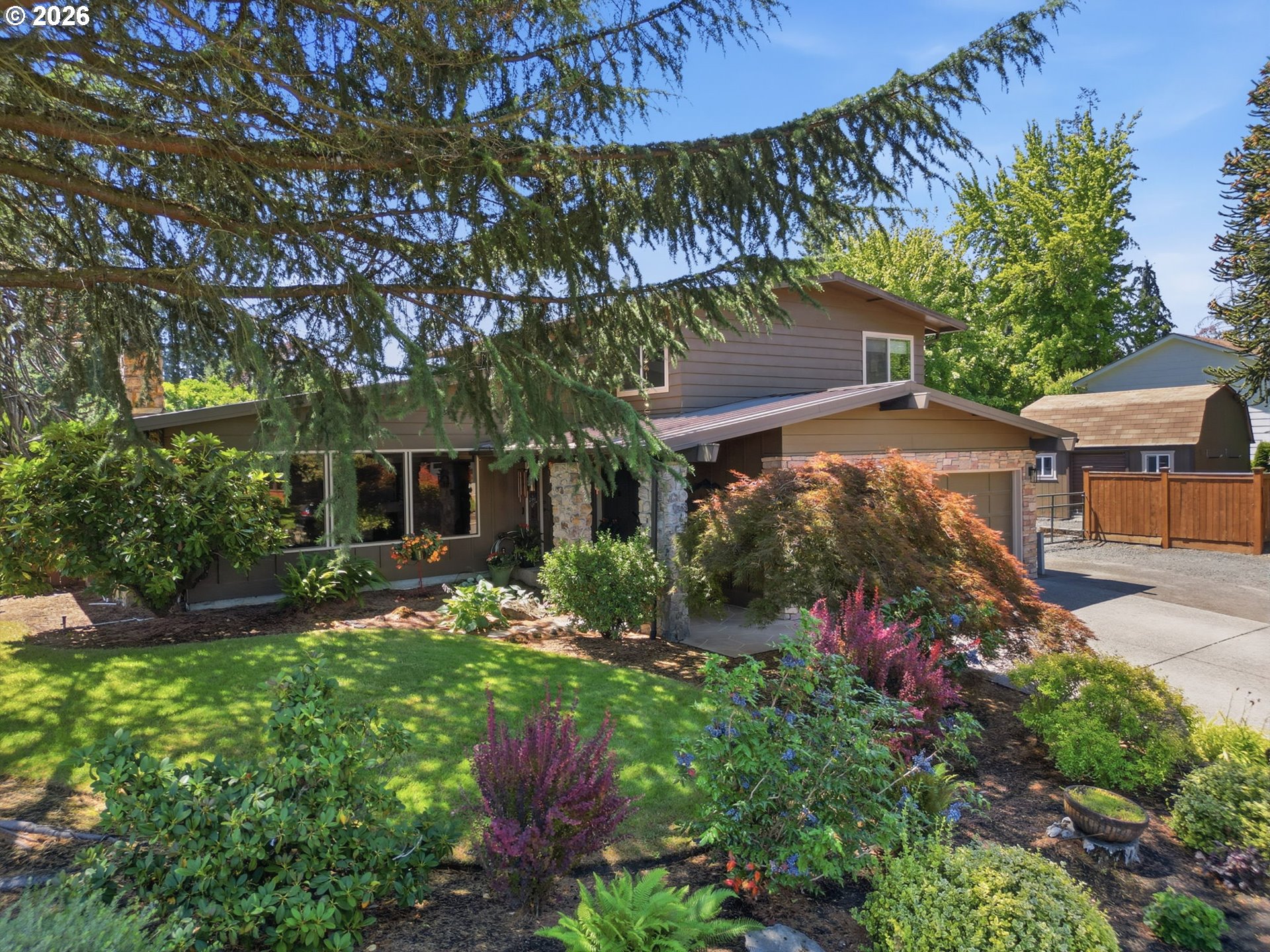 426 CARTHAGE AVE