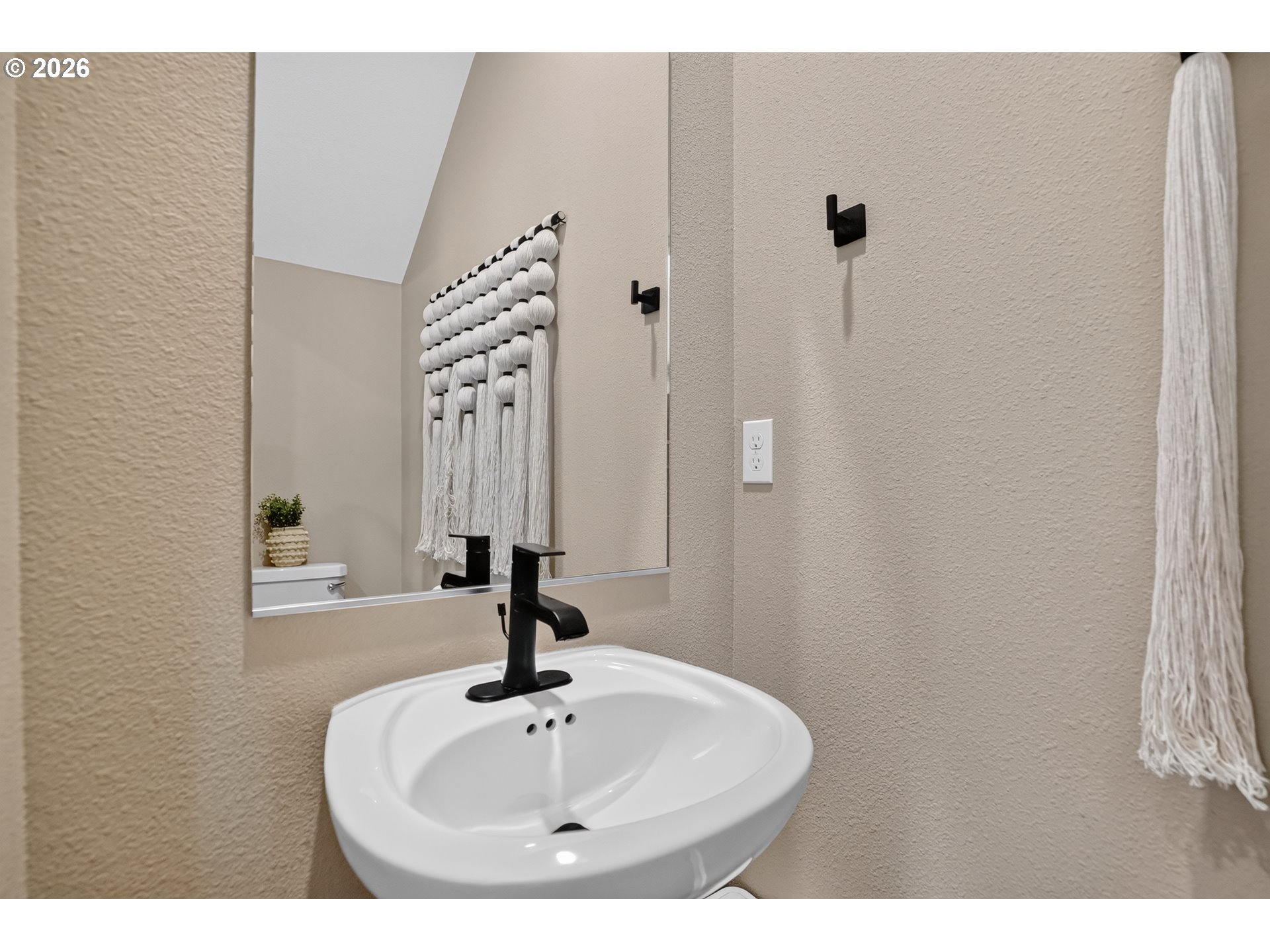 5742 Basalt Ct. Property Photo 10