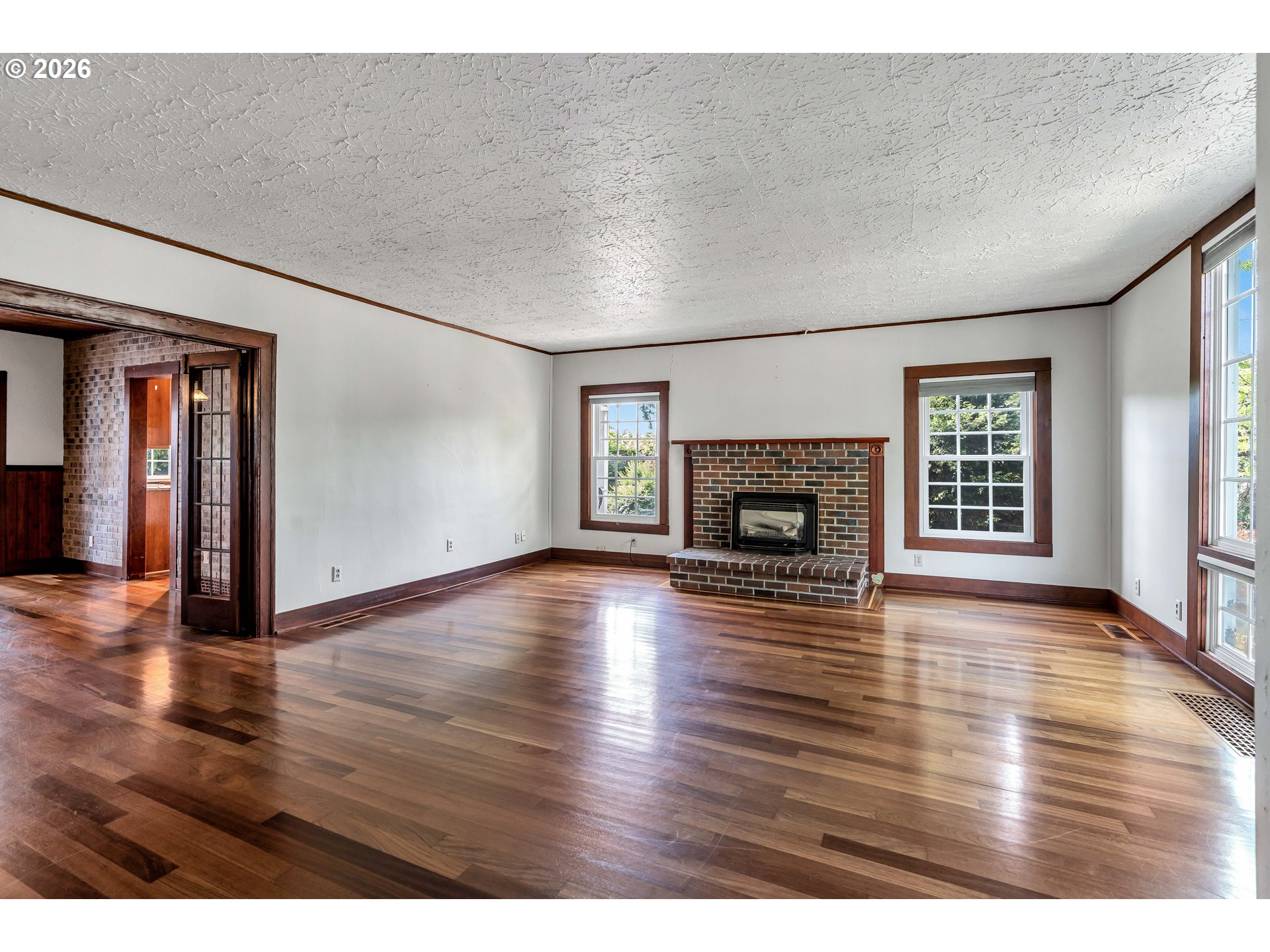 532 Se Peacock Ln Property Photo 5