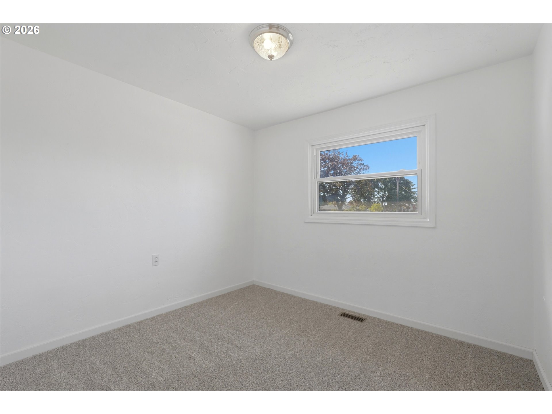 722 Elm St Property Photo 15