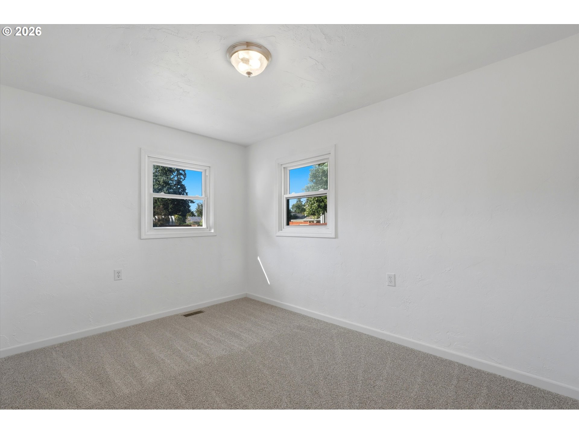 722 Elm St Property Photo 17