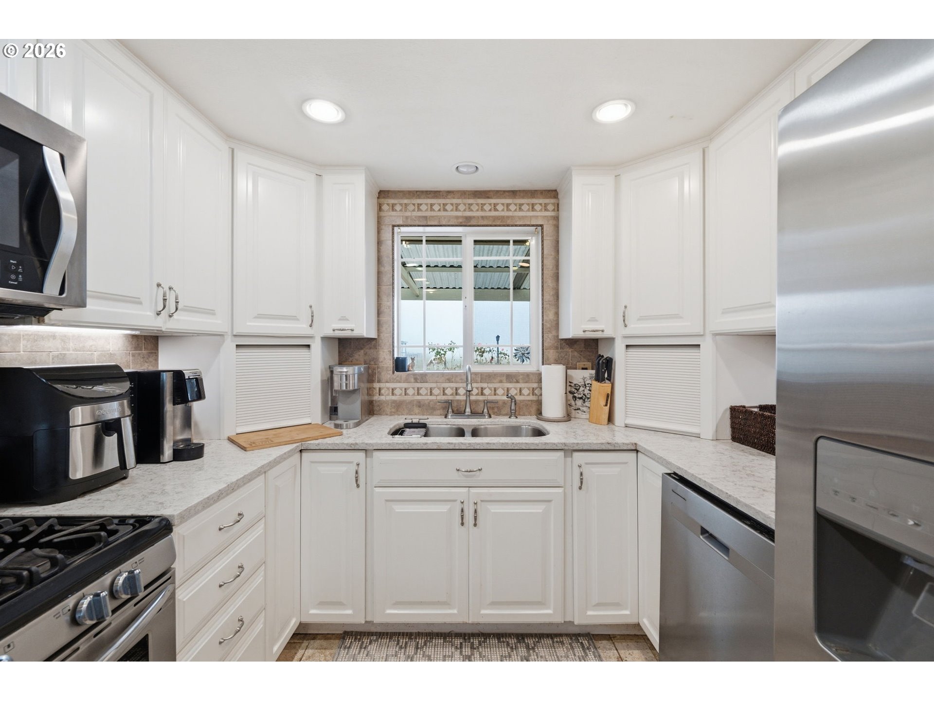 33025 Camas Swale Rd Property Photo 6