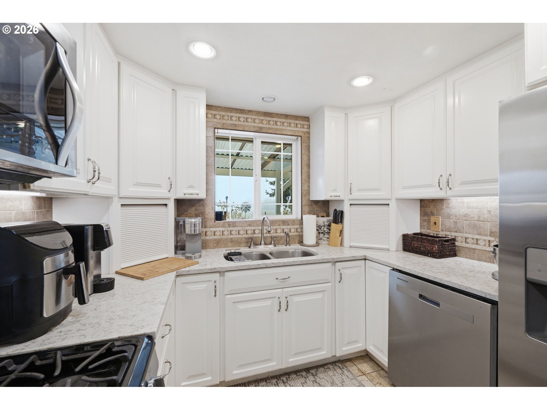 33025 Camas Swale Rd Property Photo 7