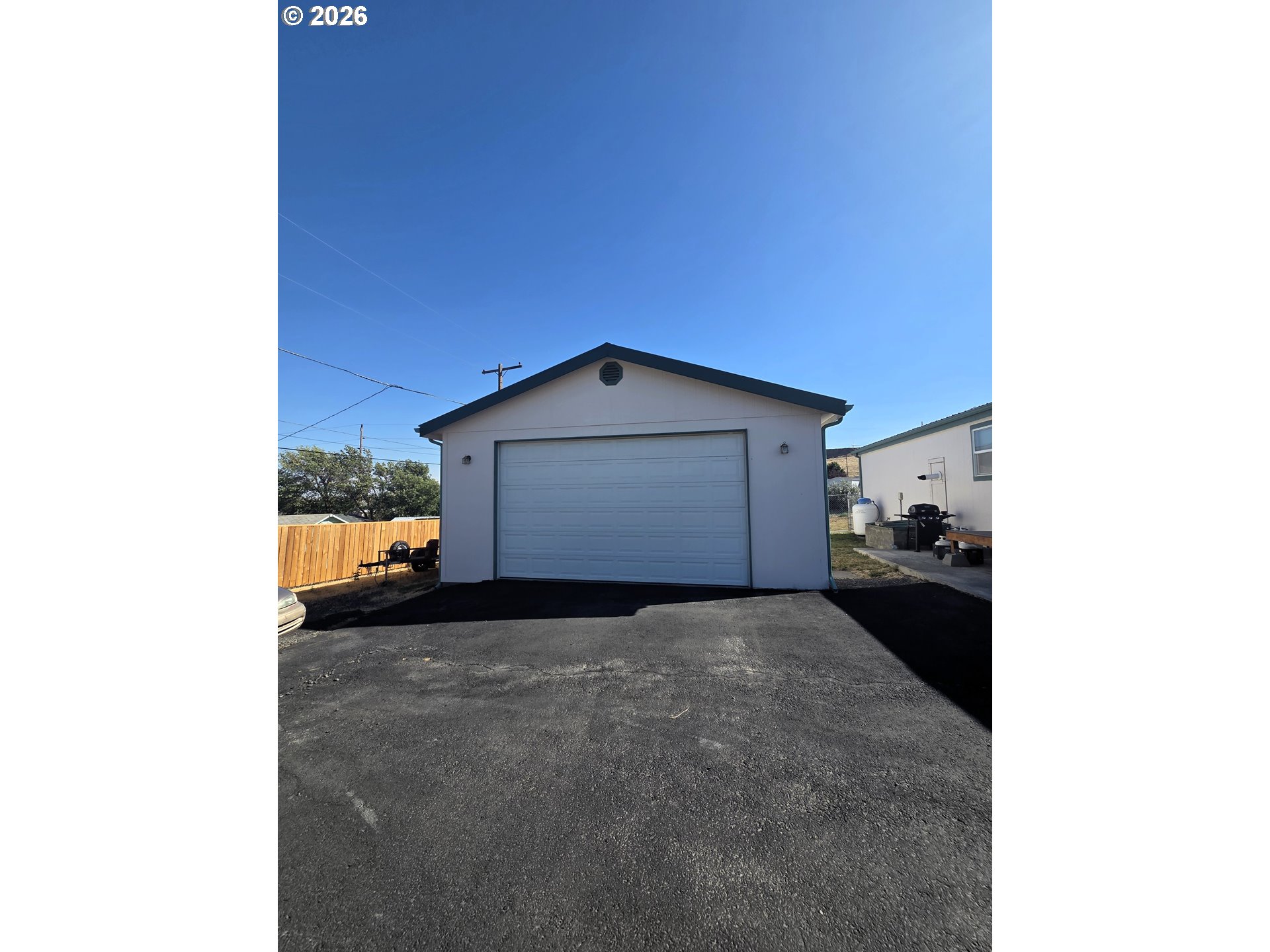 970 W 5th St Property Photo 18