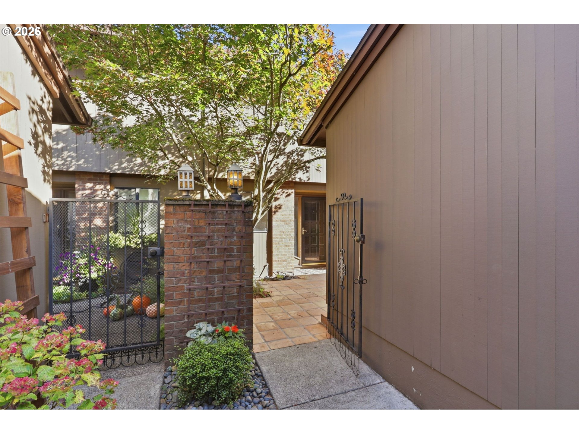 14547 Ne Stanton Ct Property Photo 2