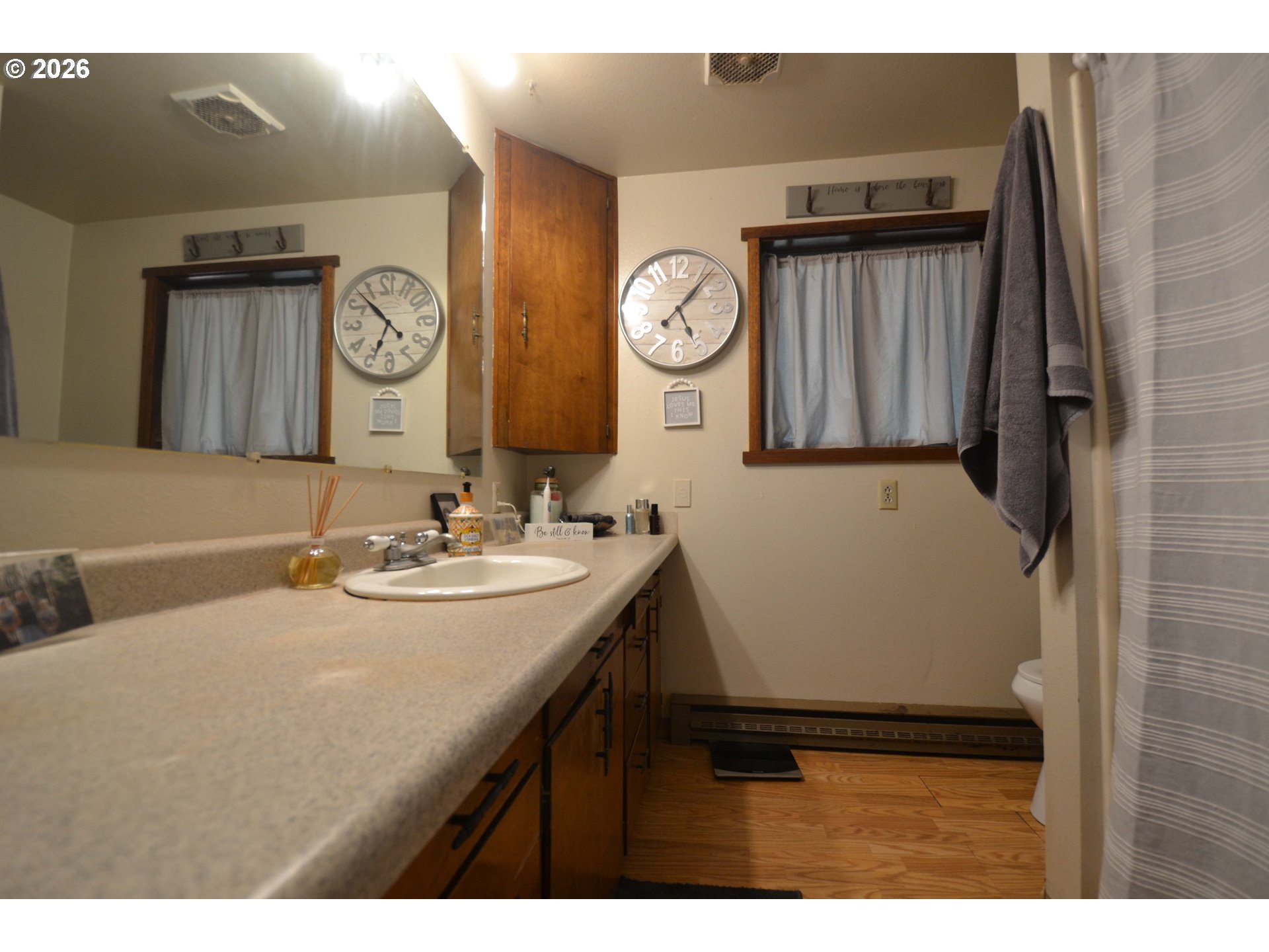 6962 Macleay Rd Se Property Photo 9