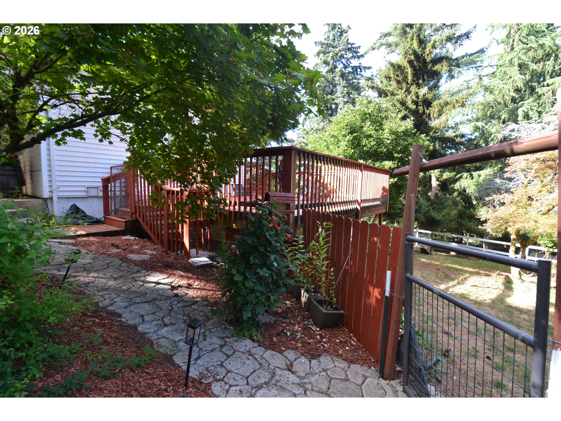 6962 Macleay Rd Se Property Photo 13