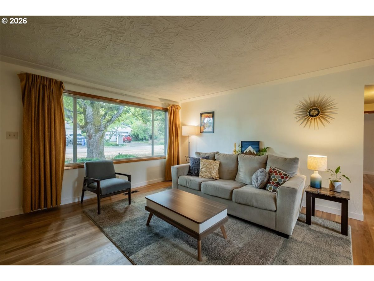 4472 Coloma Dr Se Property Photo 5