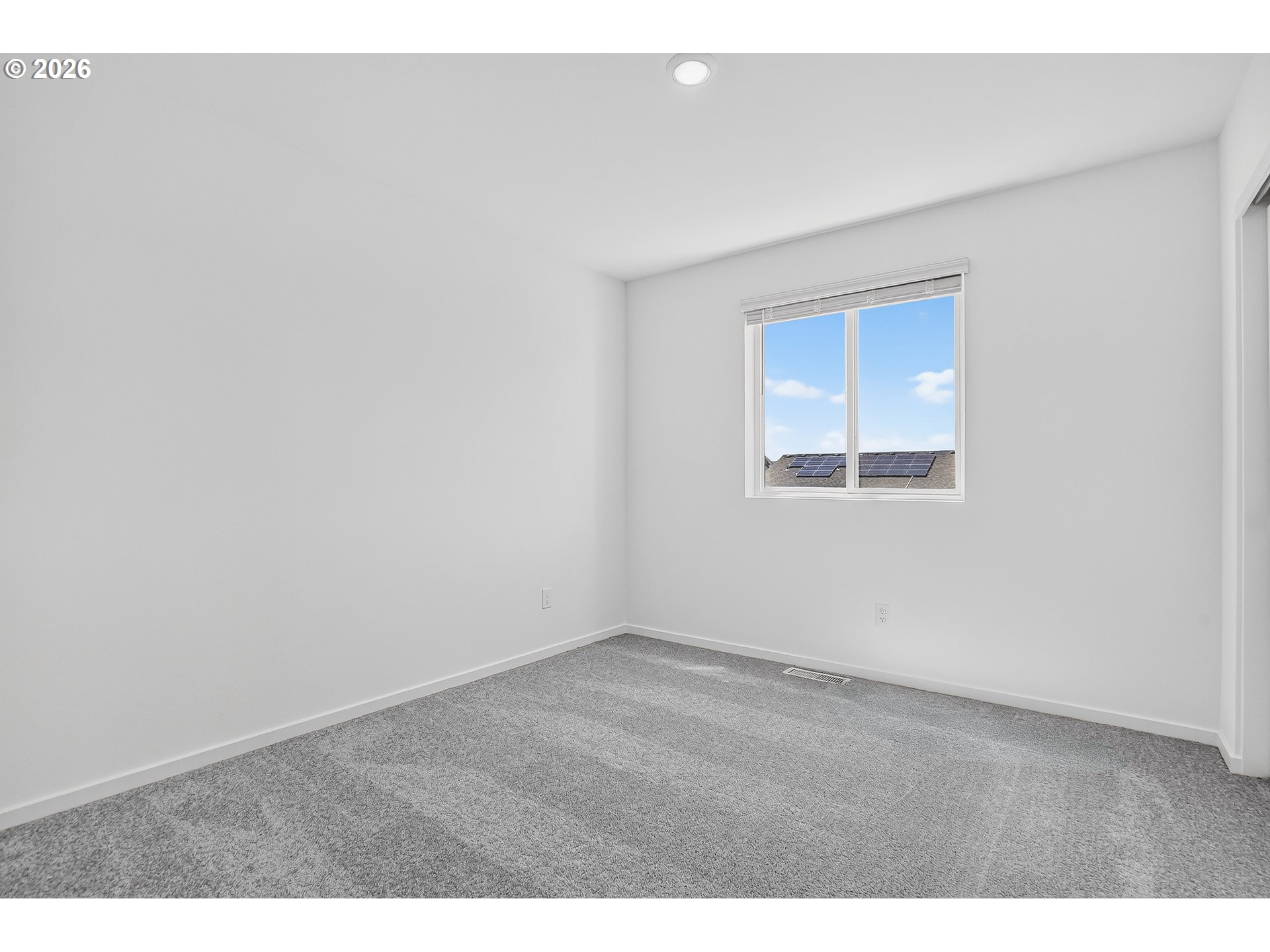 590 Vail Ave Property Photo 13