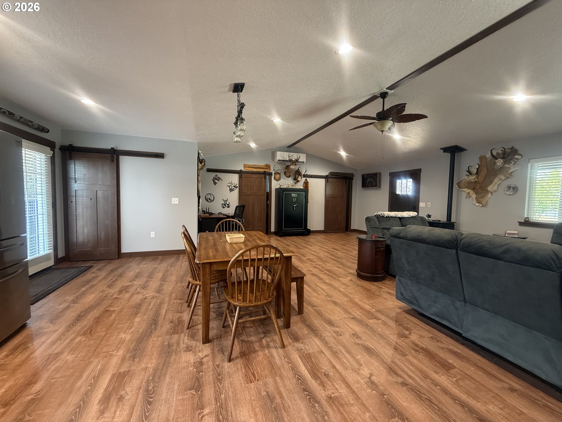 216 B Ave Property Photo 11