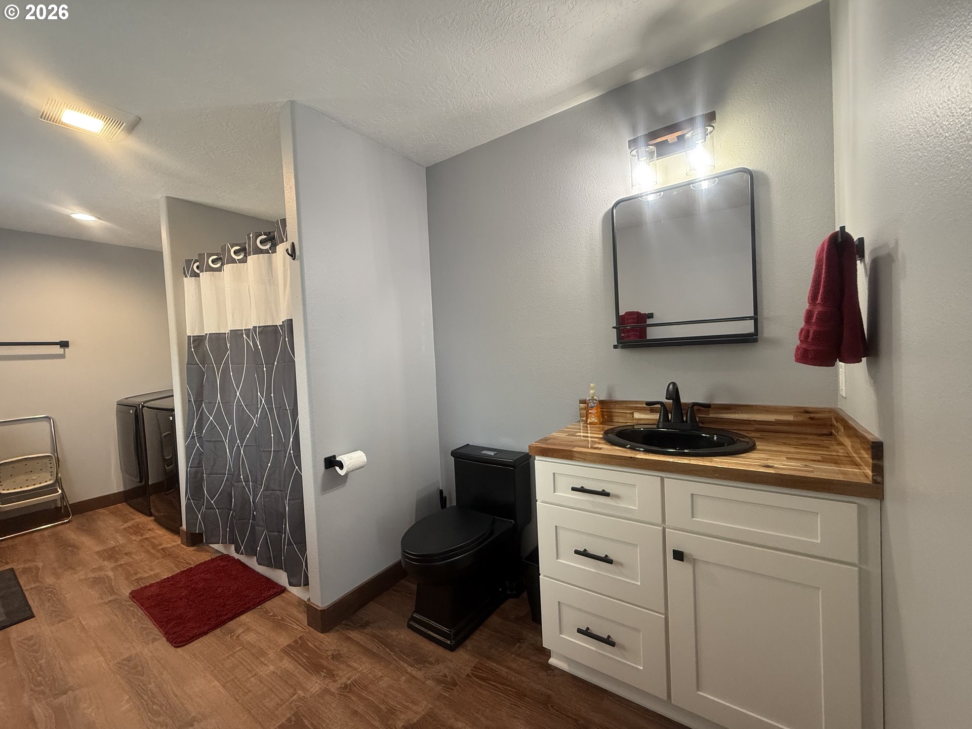 216 B Ave Property Photo 18