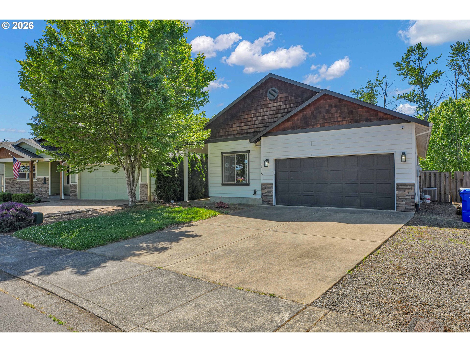 716 Eric Dr Property Photo 36