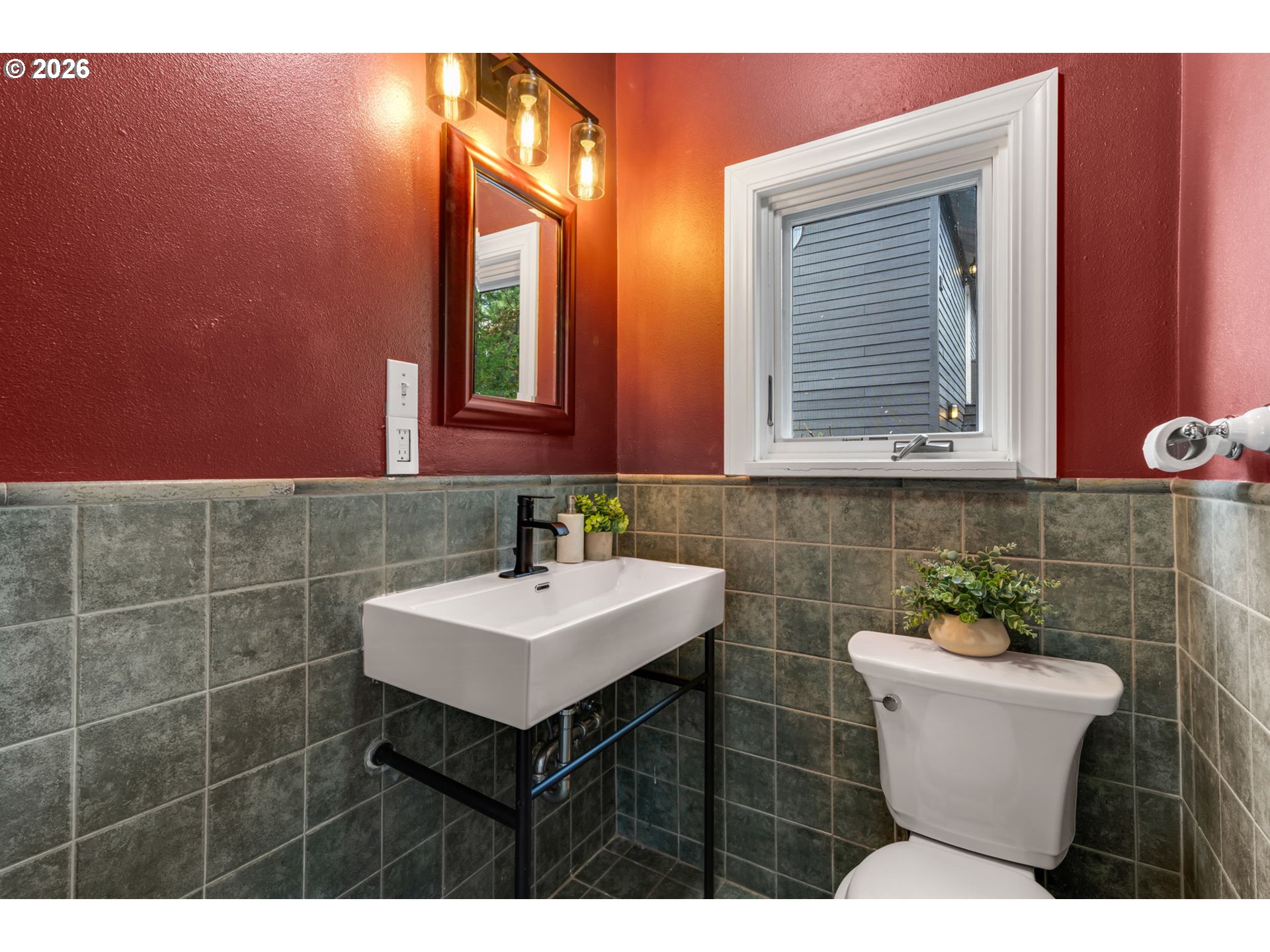 2225 N Humboldt St Property Photo 11
